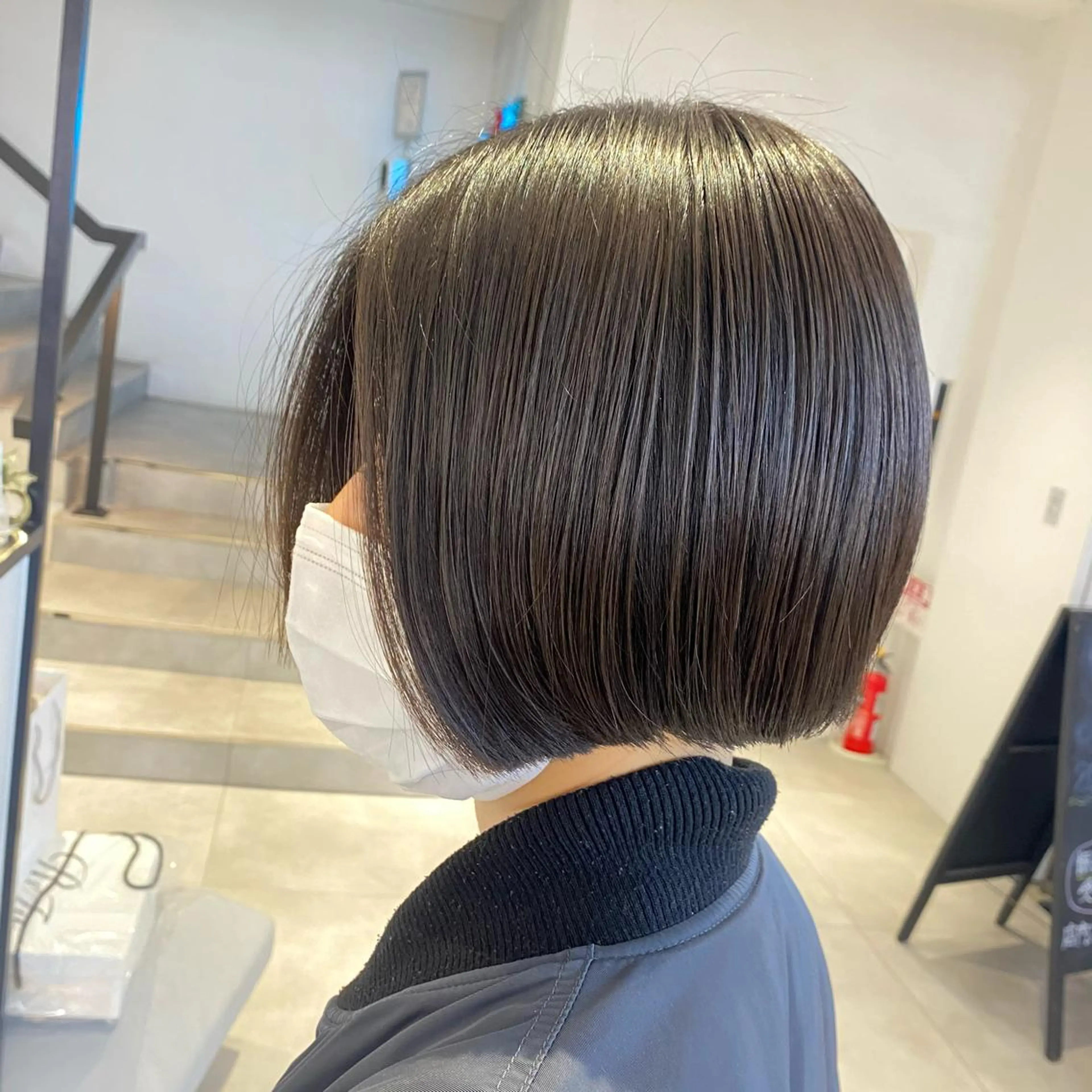 ショート 酸性ストレート・ メンズ  三原 楊子のヘアスタイル