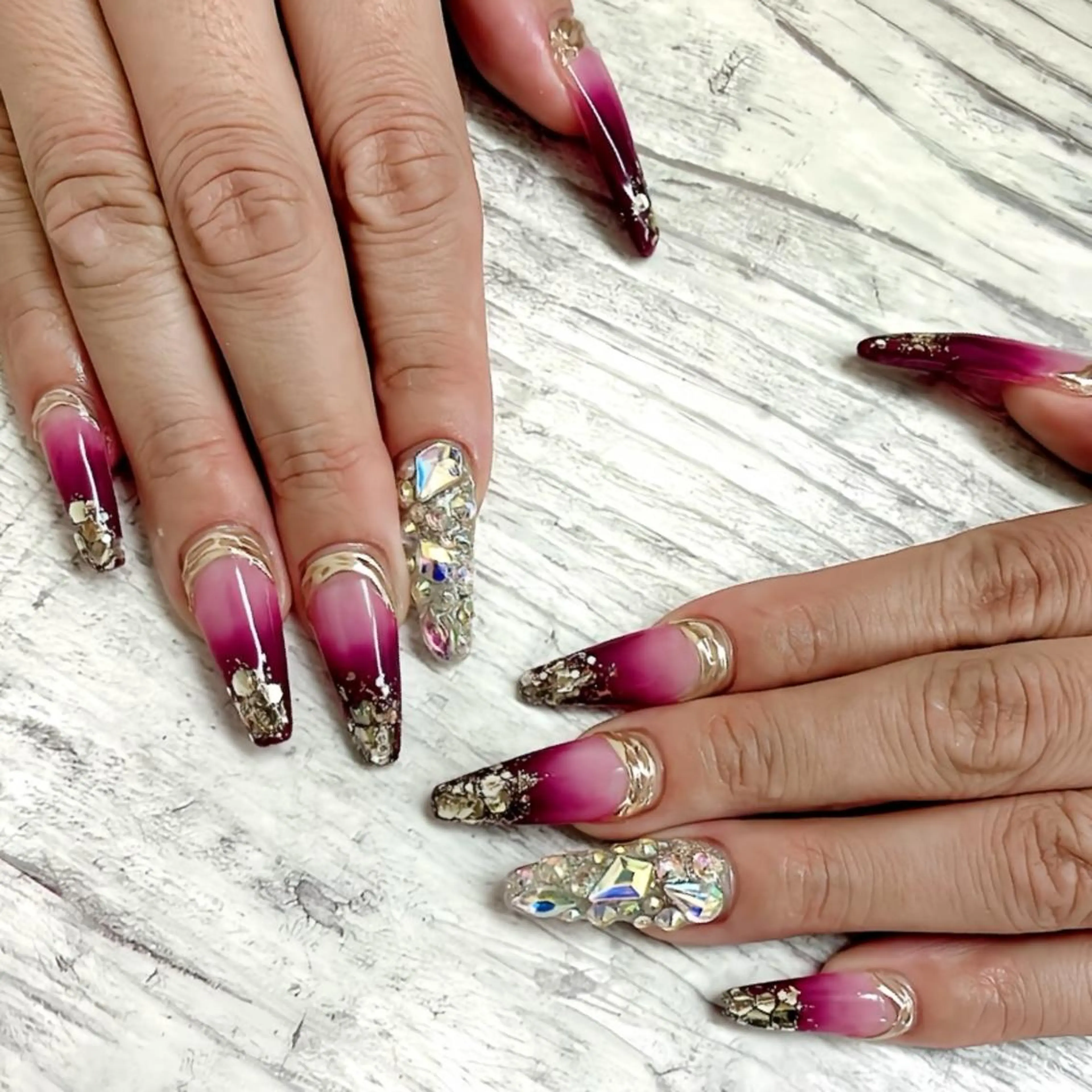 ネイル 持ち込み ❤️💛REBEST 京橋　nailのネイルデザイン