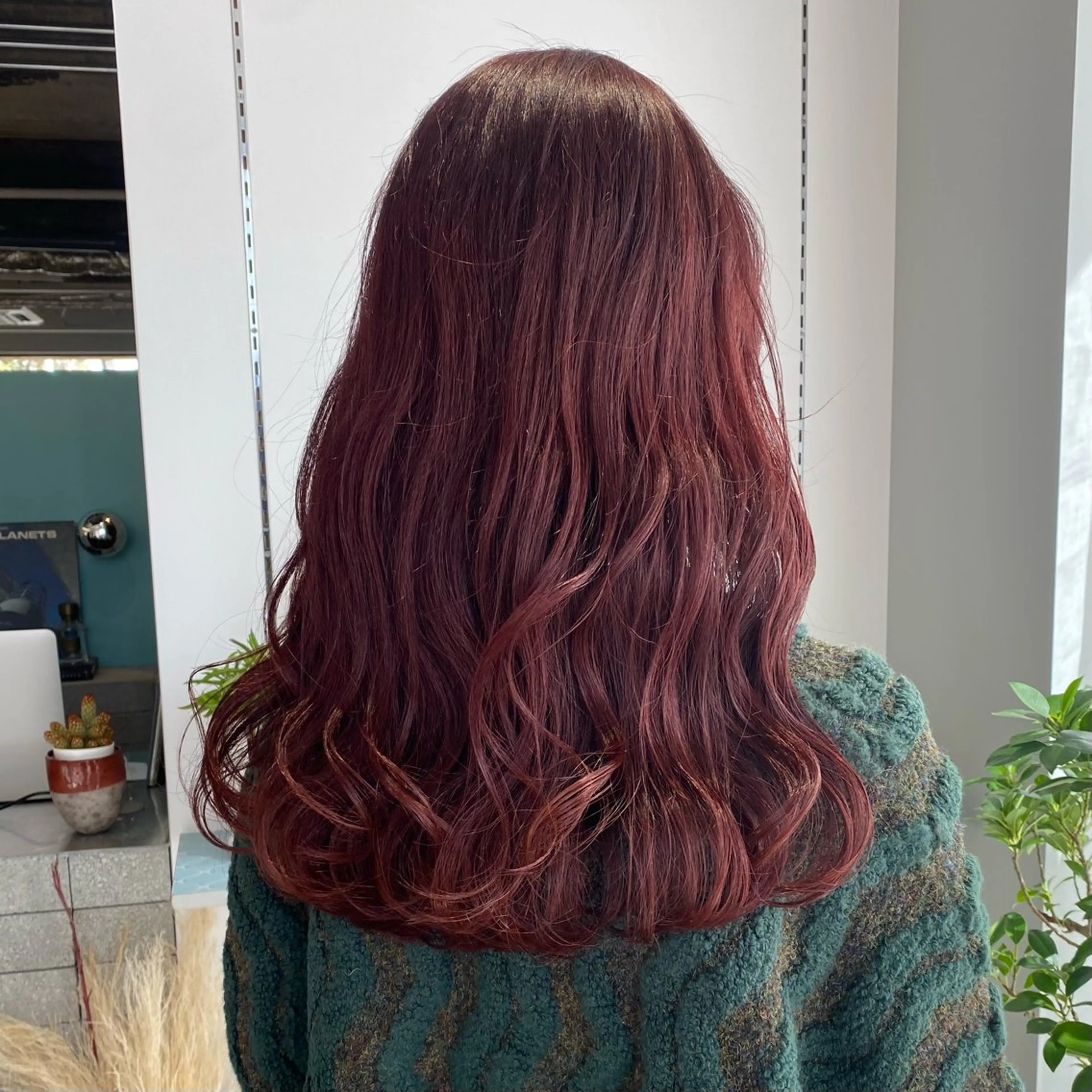 ロング カラー ボルドーカラー カシス ダブルカラー レッドカラー カット ヘアカラー cipre シンモン チナリのヘアスタイル