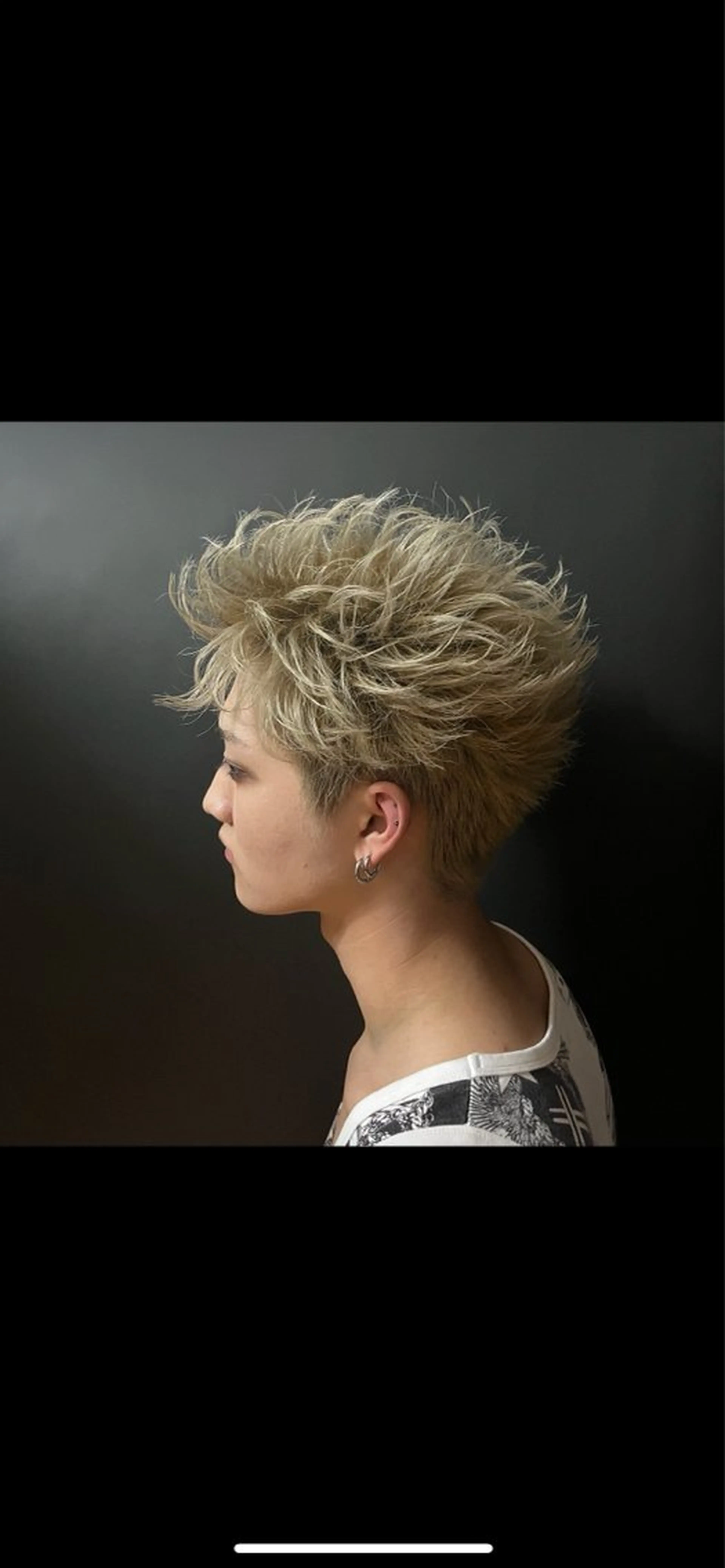 ショート カラー ブリーチ ヘアカラー 大友 祐玄のヘアスタイル