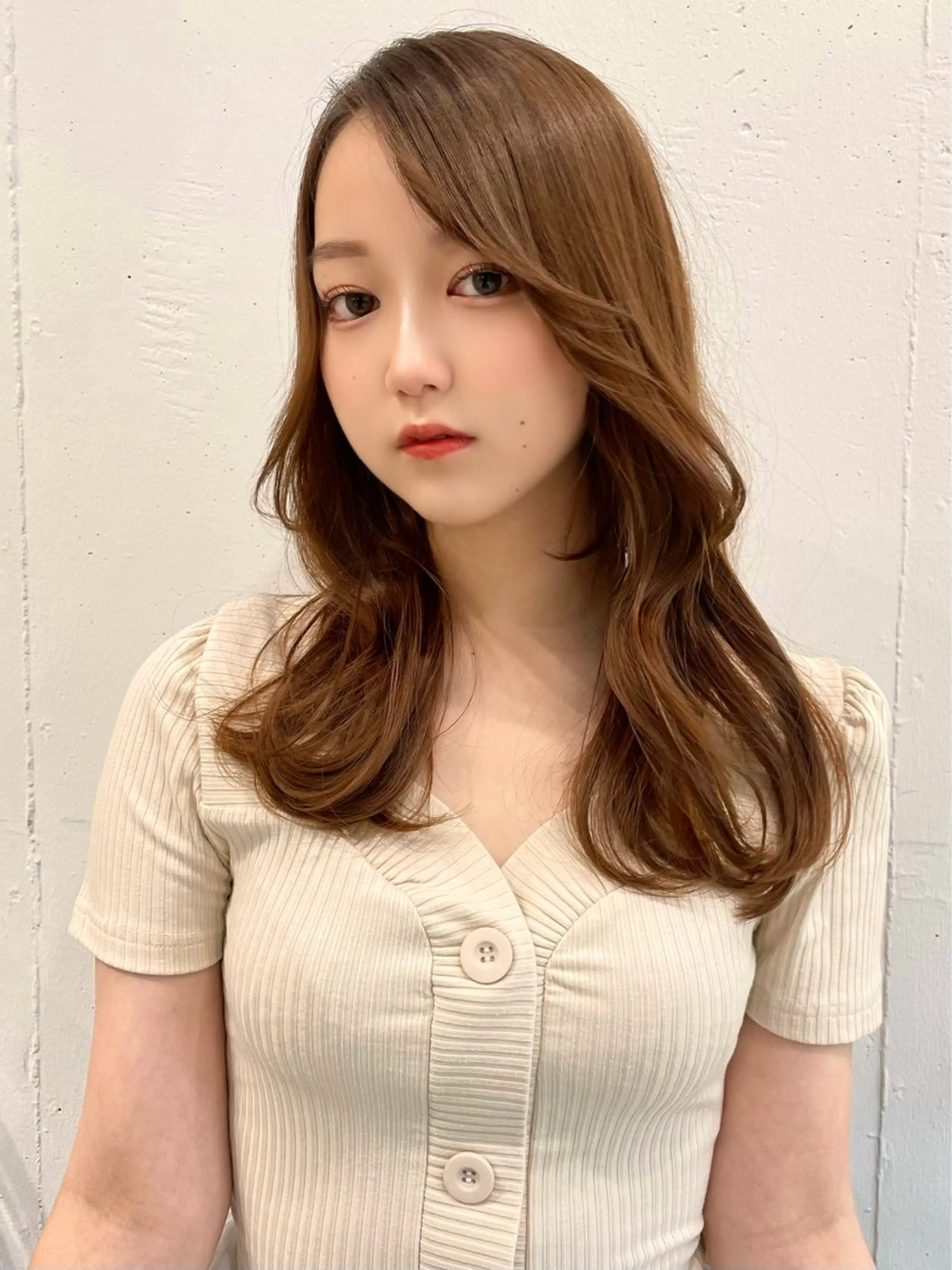 セミロング カラー ベージュカラー ブリーチ ケアブリーチ 透明感カラー グレージュ カット ヘアカラー トリートメント 韓国ヘア🤍顔周り/ 髪質改善✨/林遼一郎のヘアスタイル