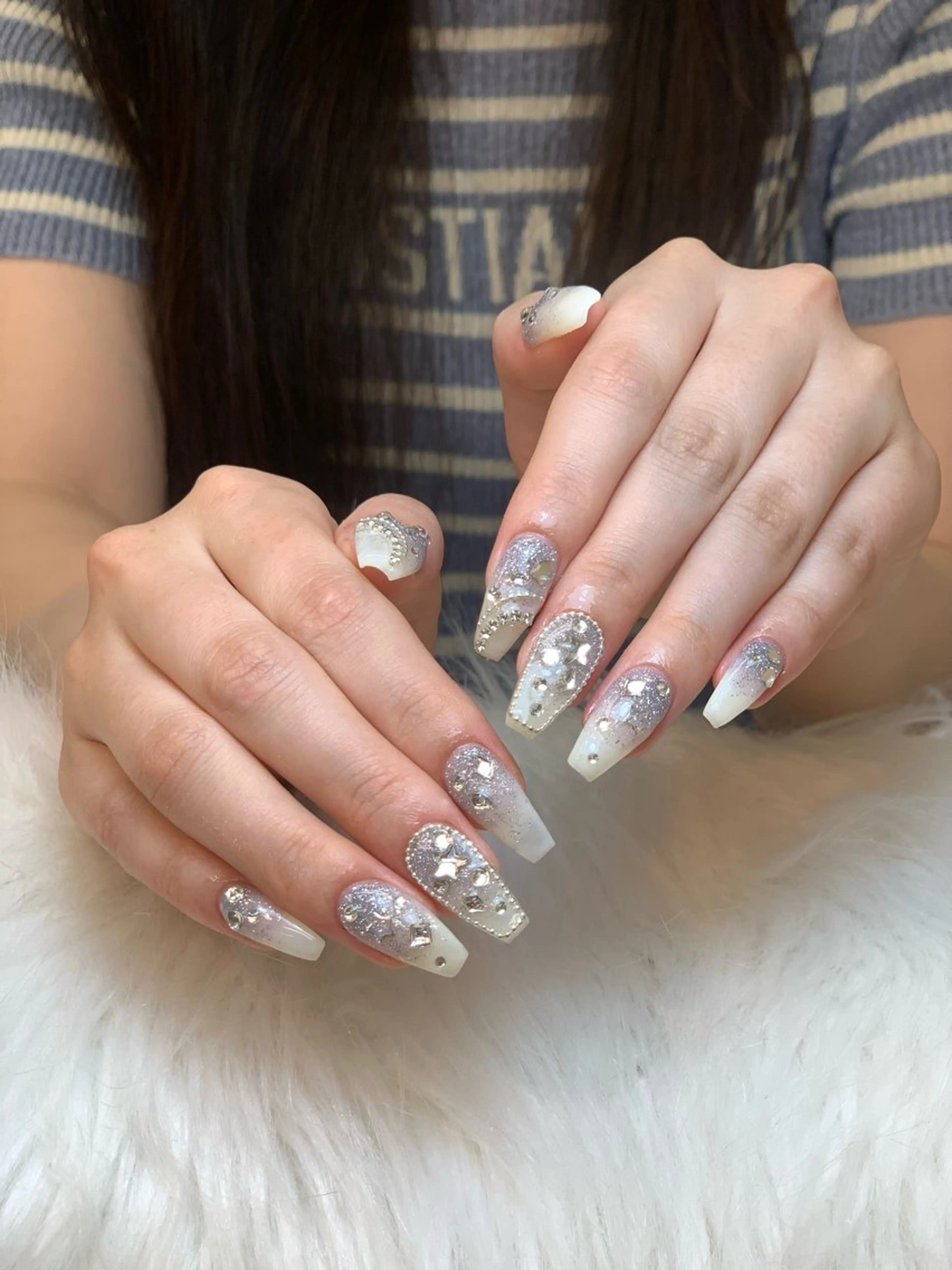 ネイル アートネイル 長さ出し ジェルネイル マグネットネイル ニュアンスネイル ハンドネイル Cloudy Chan Nailのネイルデザイン