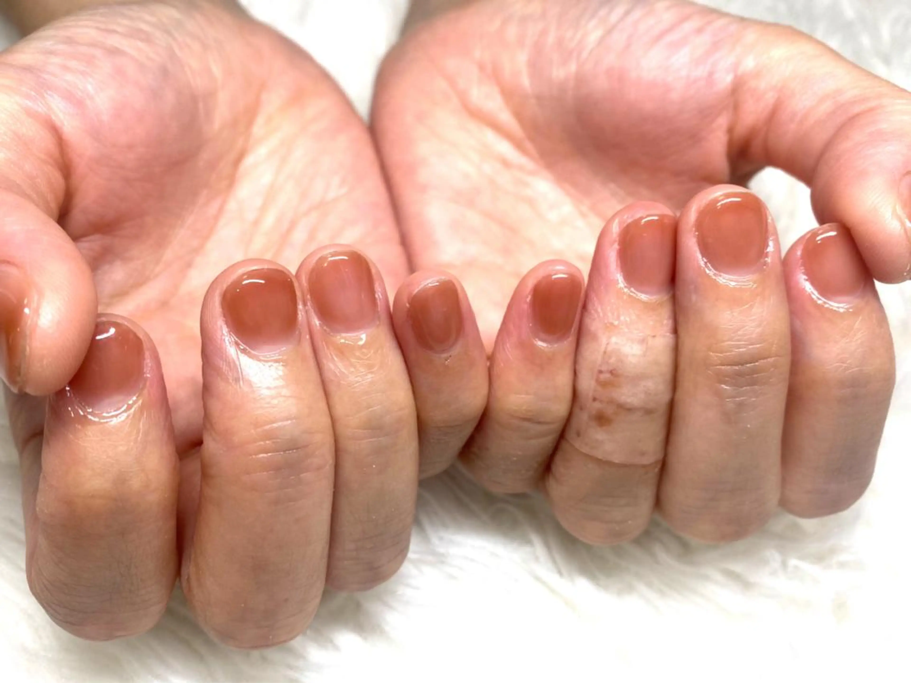 ネイル グラデーション オフィスネイル ワンカラーネイル シンプルネイル 春ネイル ハンドネイル ViMORE あやのネイルデザイン