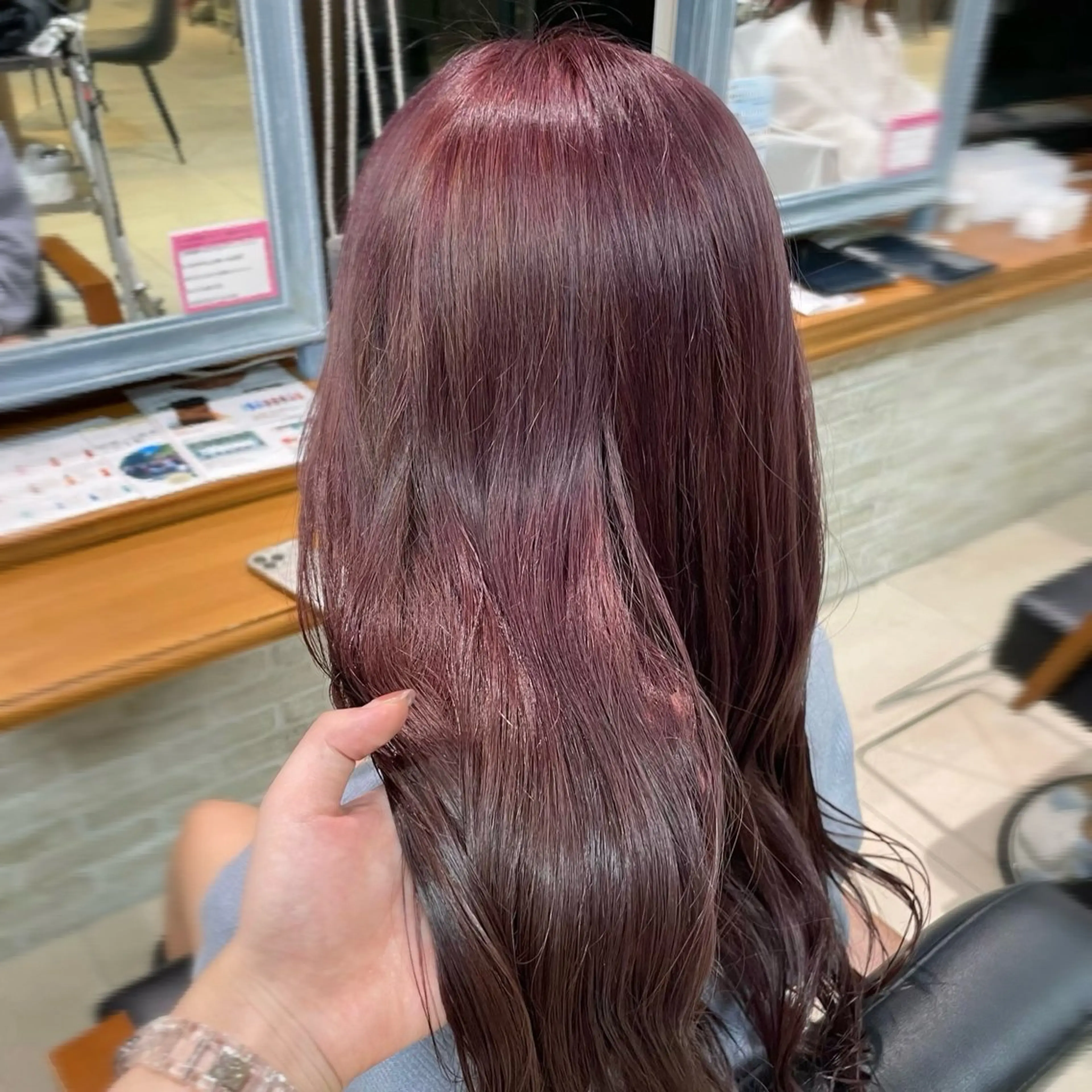 カラー ブリーチ ブラウンカラー ピンクカラー NiLO ナイロ所属・顔周りカット／ 後藤もえのその他イメージ