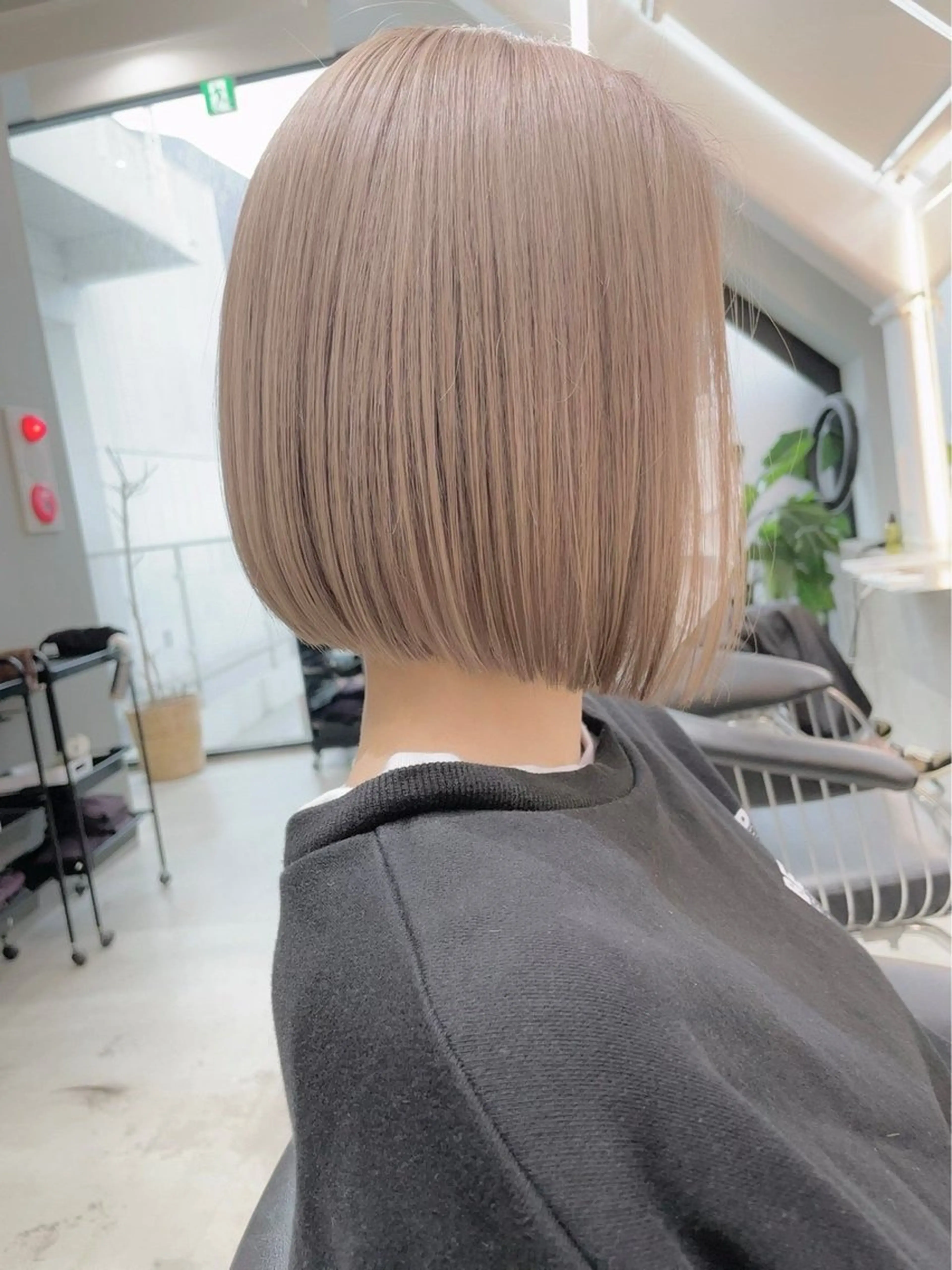 ショート カラー ダブルカラー COALL nex the salon所属・Riria✨ 透明感カラーのヘアスタイル