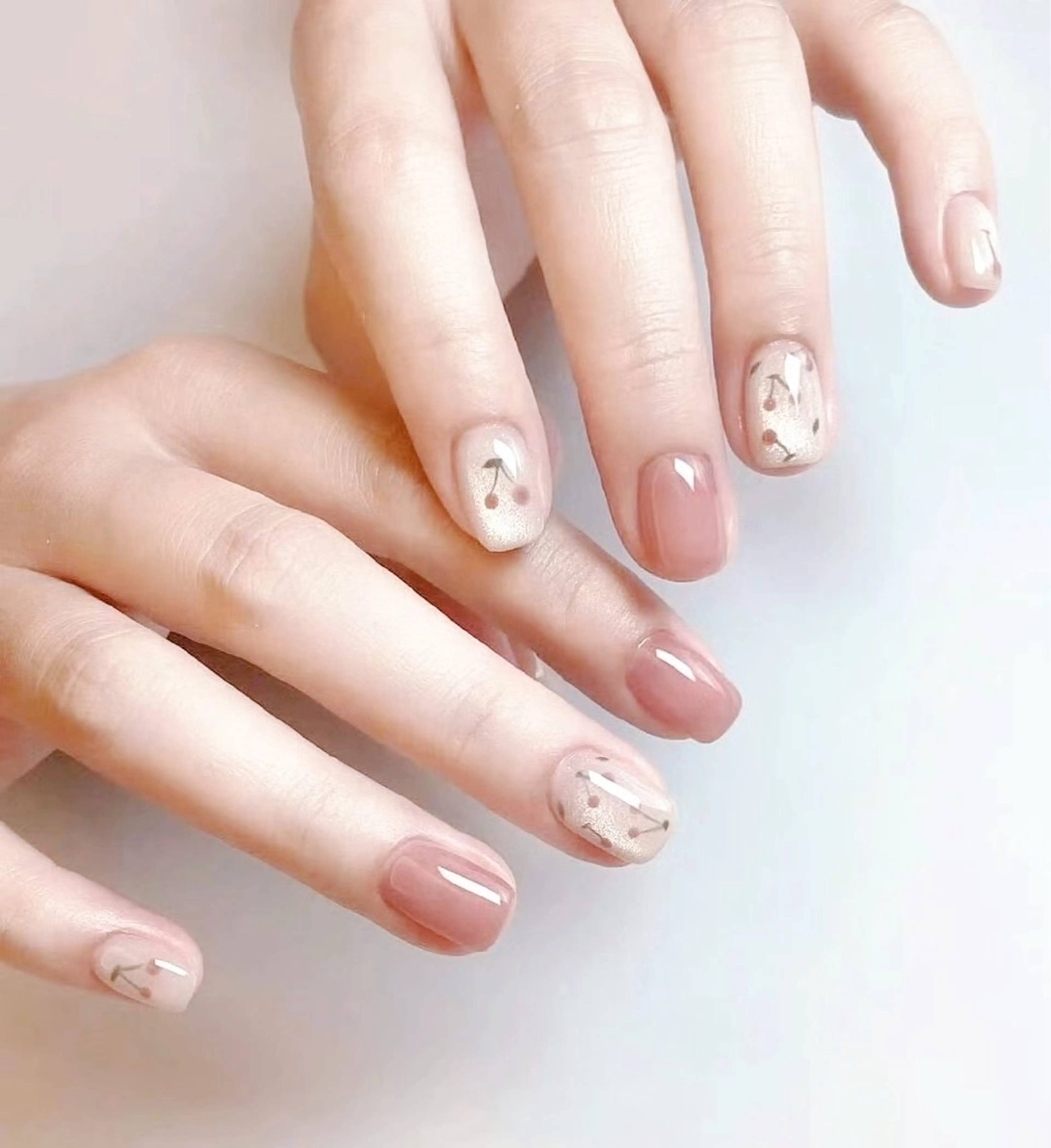 ネイル pink ladyサロン所属・べ にのネイルデザイン