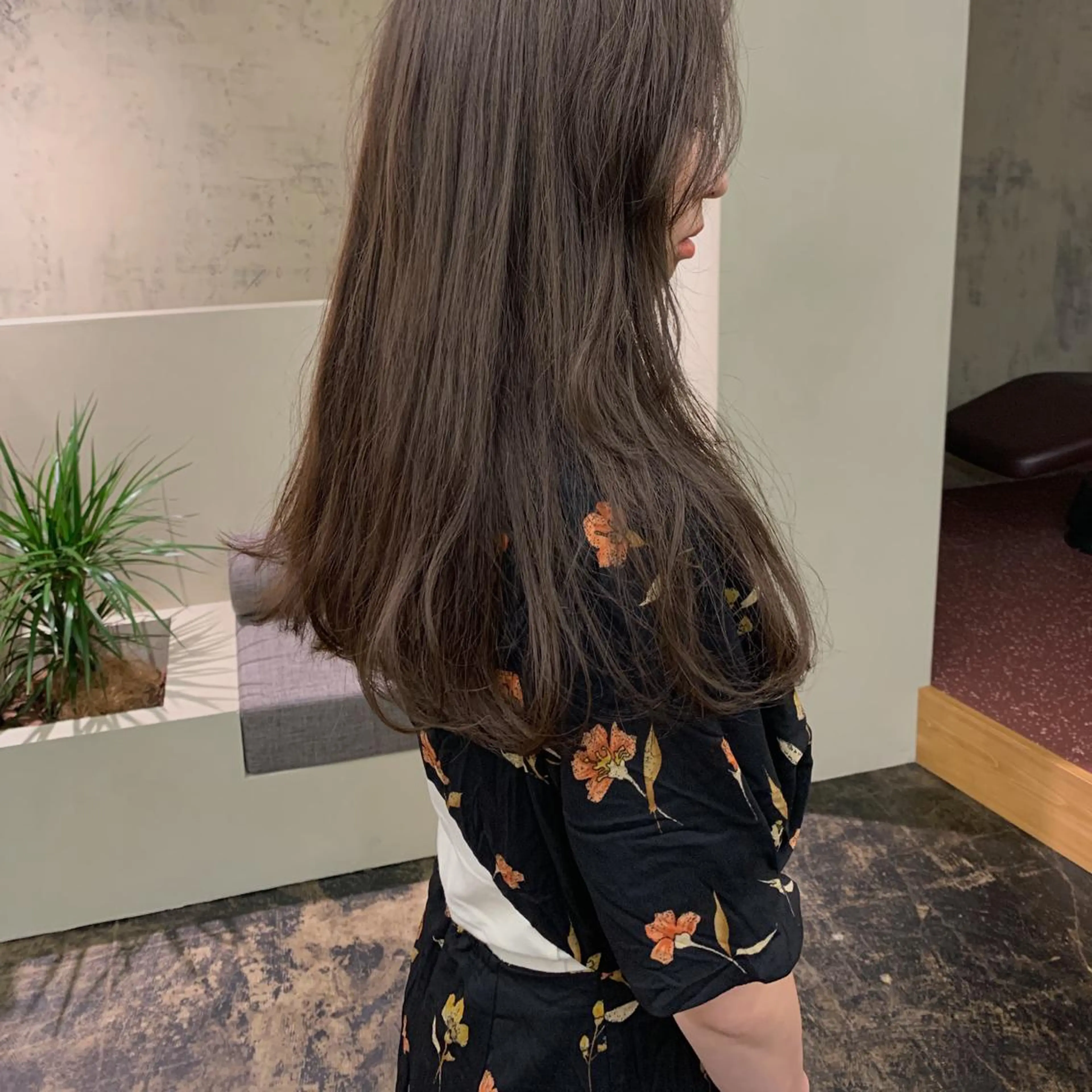 ロング カラー ベージュカラー オリーブベージュ yupi🐈‍⬛ レイヤー/パーマのヘアスタイル