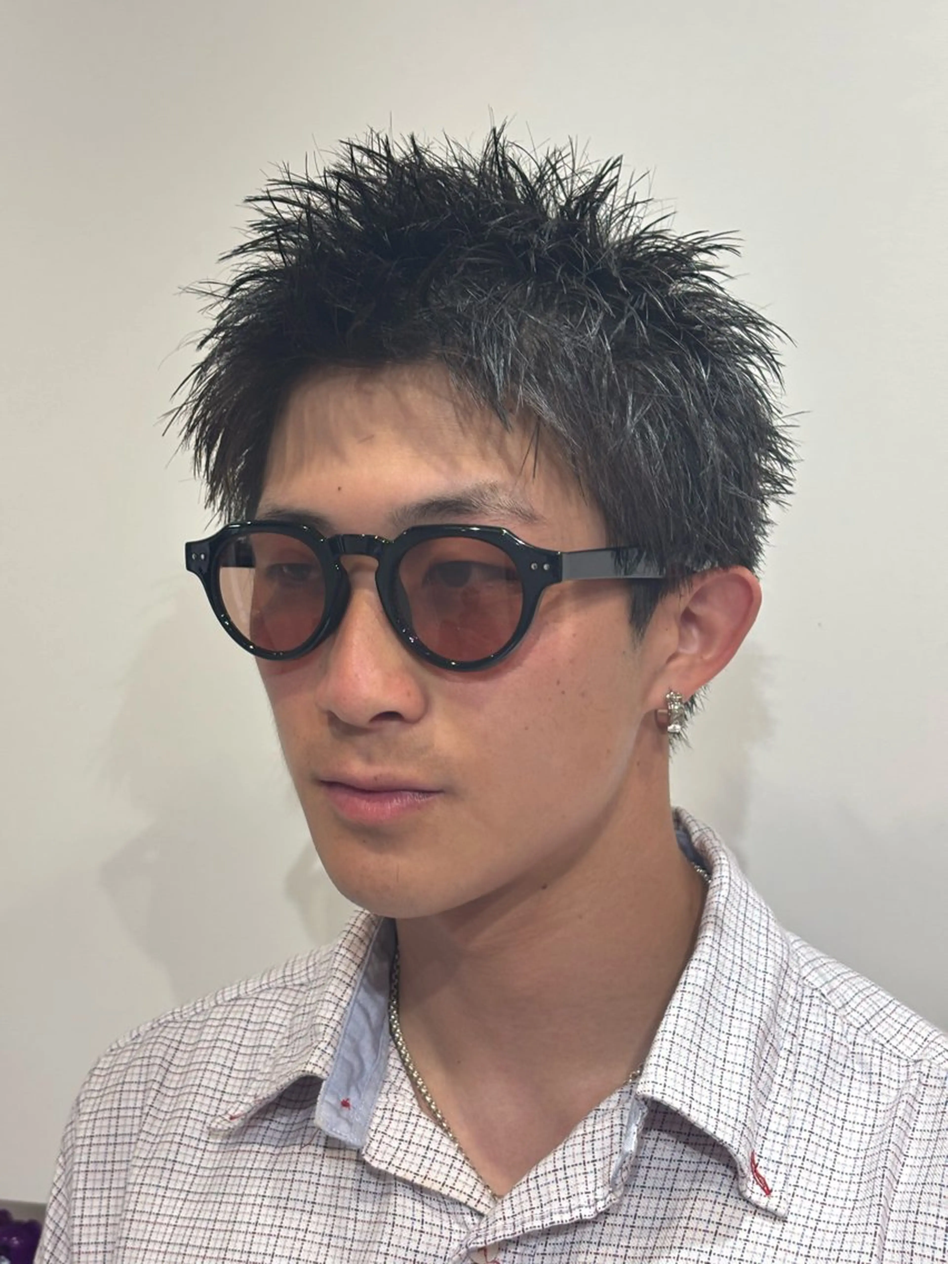 ショート メンズ アップバング メンズショート スパイキーショート ショートヘア カット トリートメント 【店長】メンズ職人 短髪　ハイトーン🔥のヘアスタイル