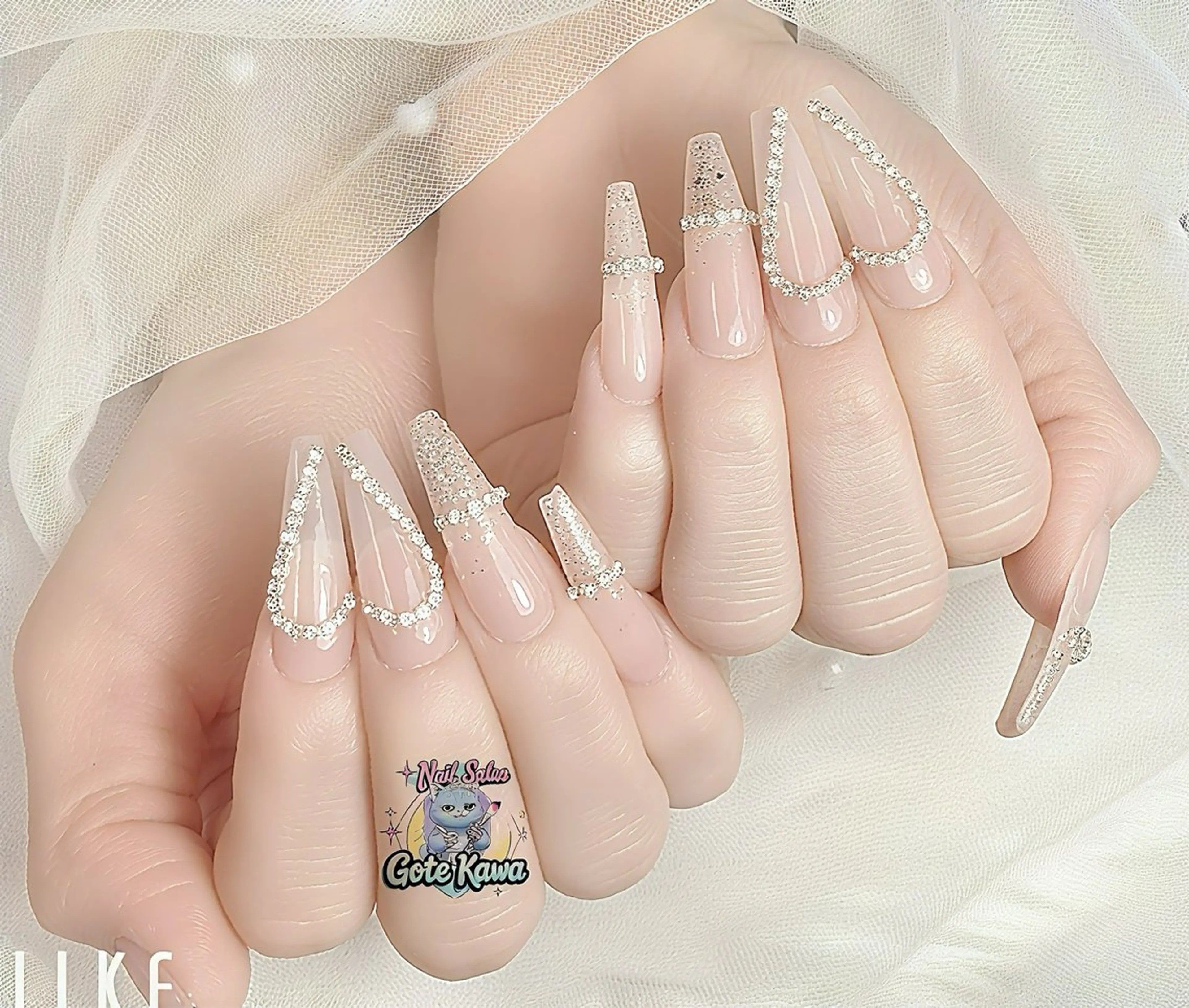 ネイル フラッシュネイル フレンチネイル グラデーション ハート キラキラネイル ハンドネイル ハンドケア Gote Kawa nail salonのネイルデザイン