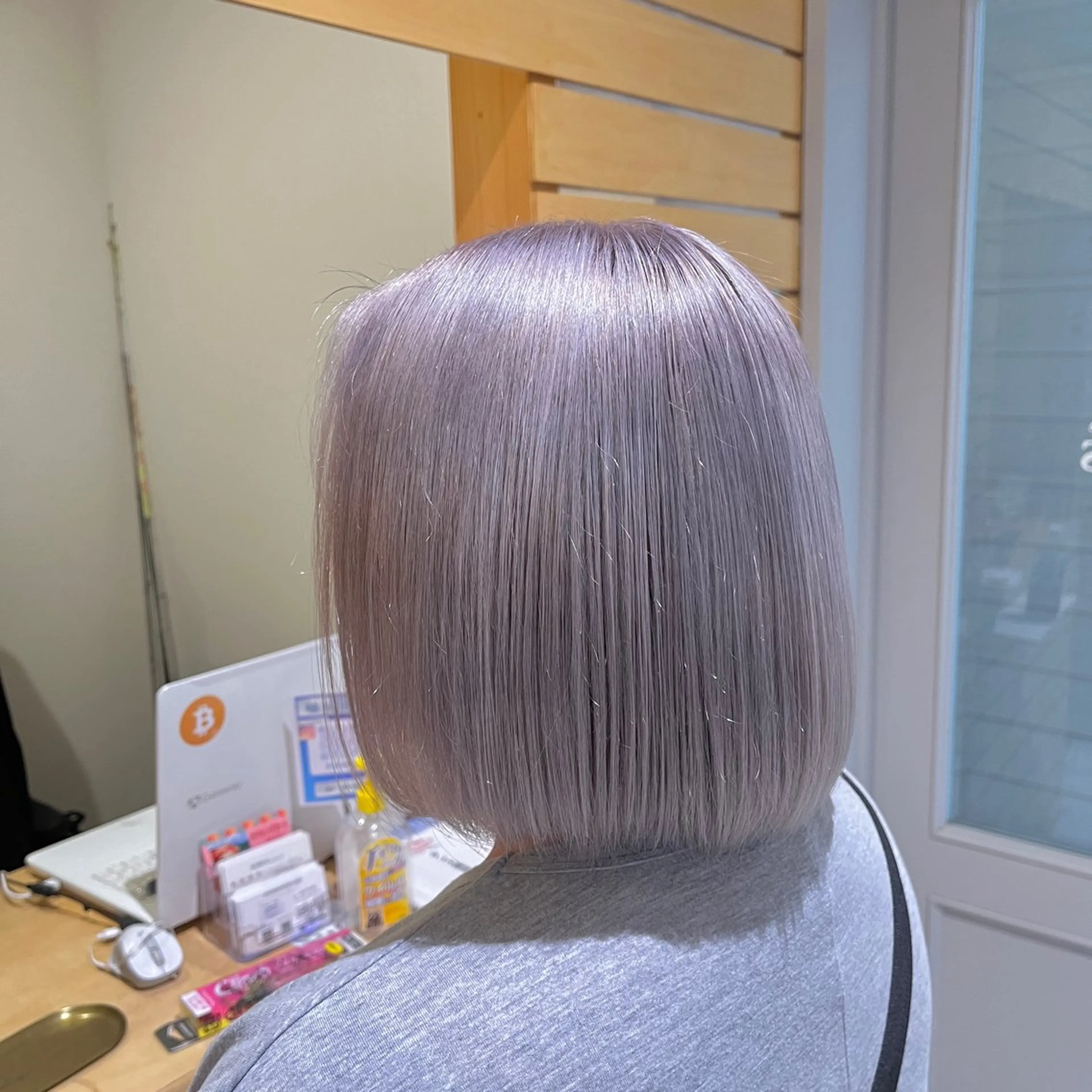 ショート カラー ブリーチ ヘアカラー トリートメント RUBEUS【ルベウス】所属・✨艶々カラー🎨 杉本賢人のヘアスタイル