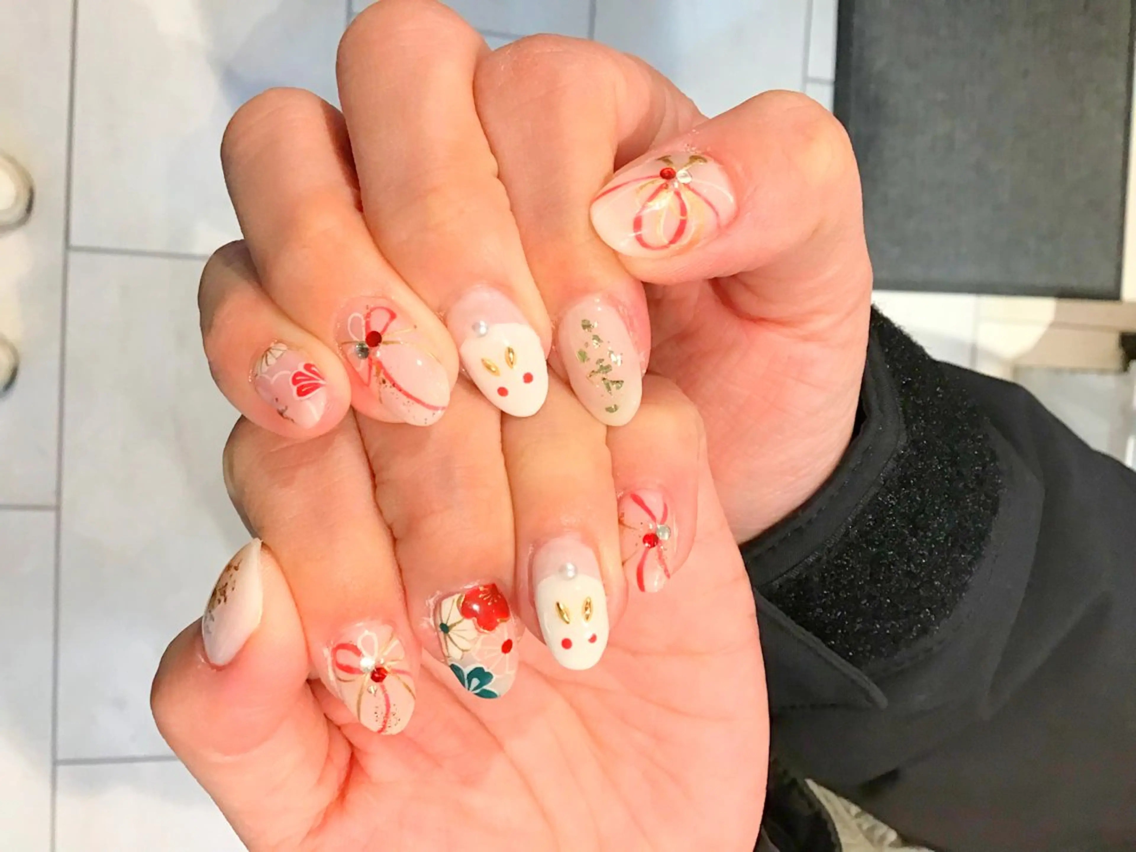 ネイル Nest 岩崎のネイルデザイン