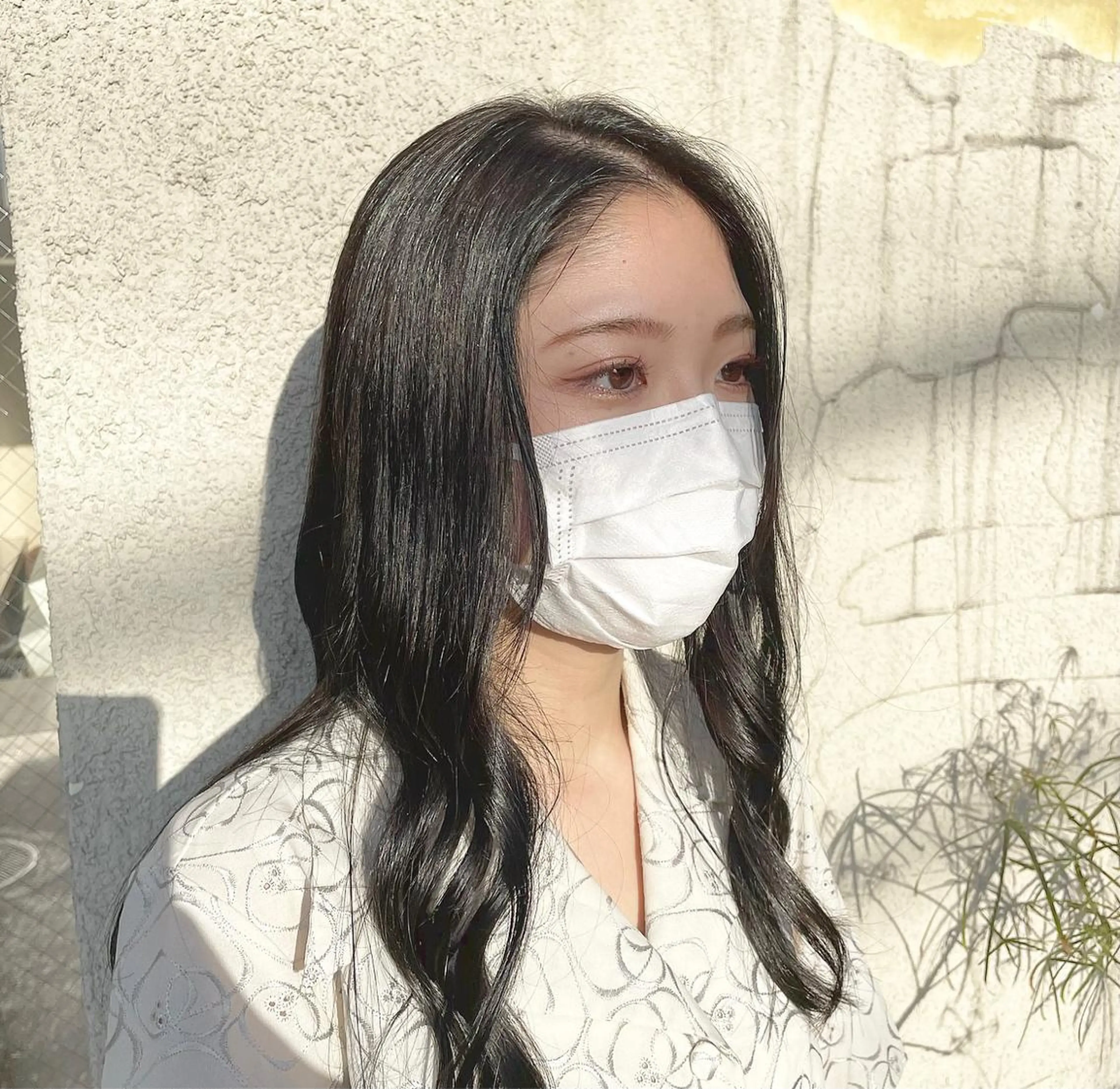 カラー ブルーカラー シルバー 小濵 美月のヘアスタイル