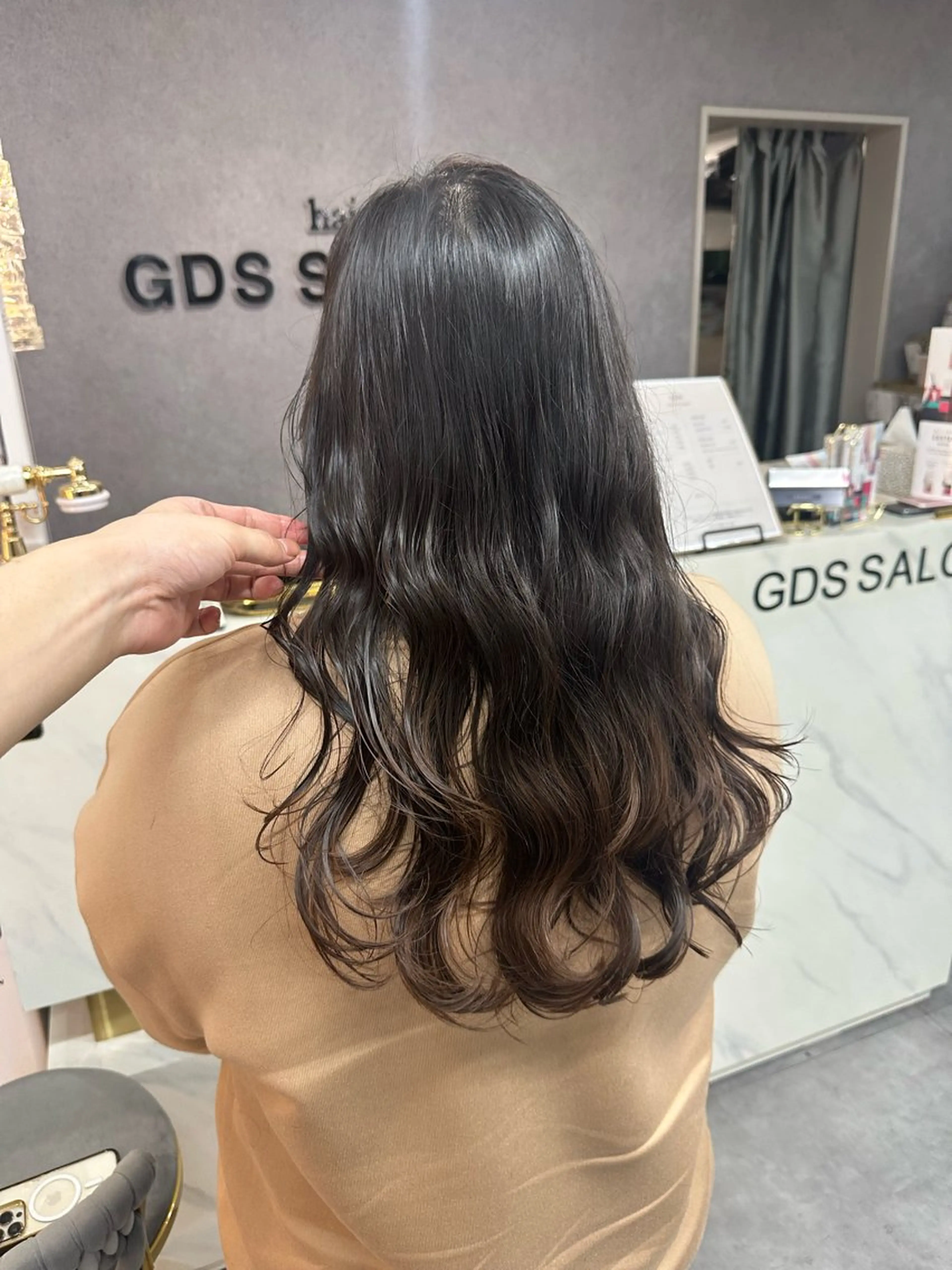 ロング カット パーマ デザインカラー🌈 NAOTOのヘアスタイル