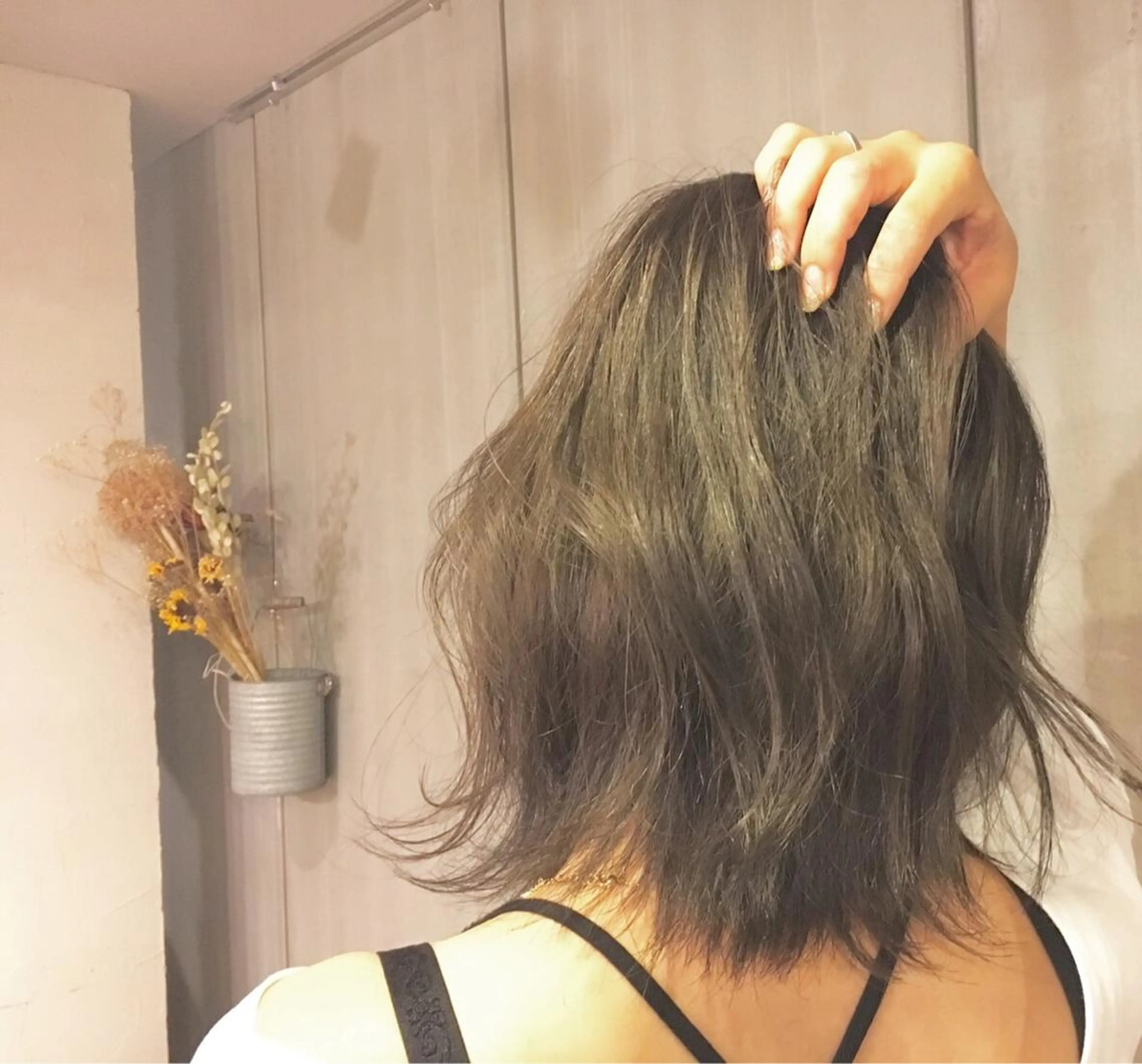 ミディアム カラー ハイライトカラー イルミナカラー ハイライト 半個室女性salon 🩰Natsumiのヘアスタイル