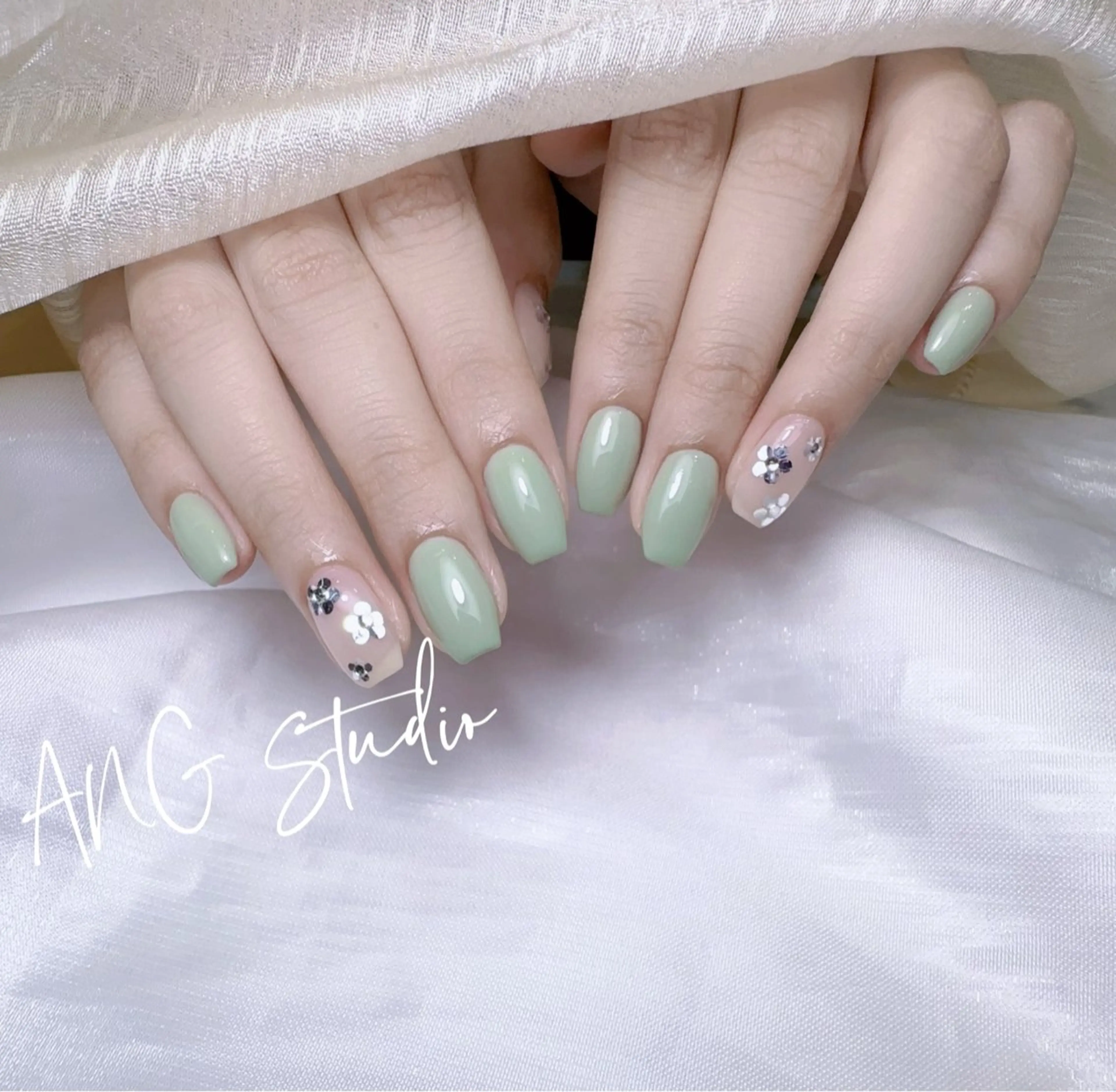 ネイル ハンドネイル ハンドケア ANG Studioのネイルデザイン
