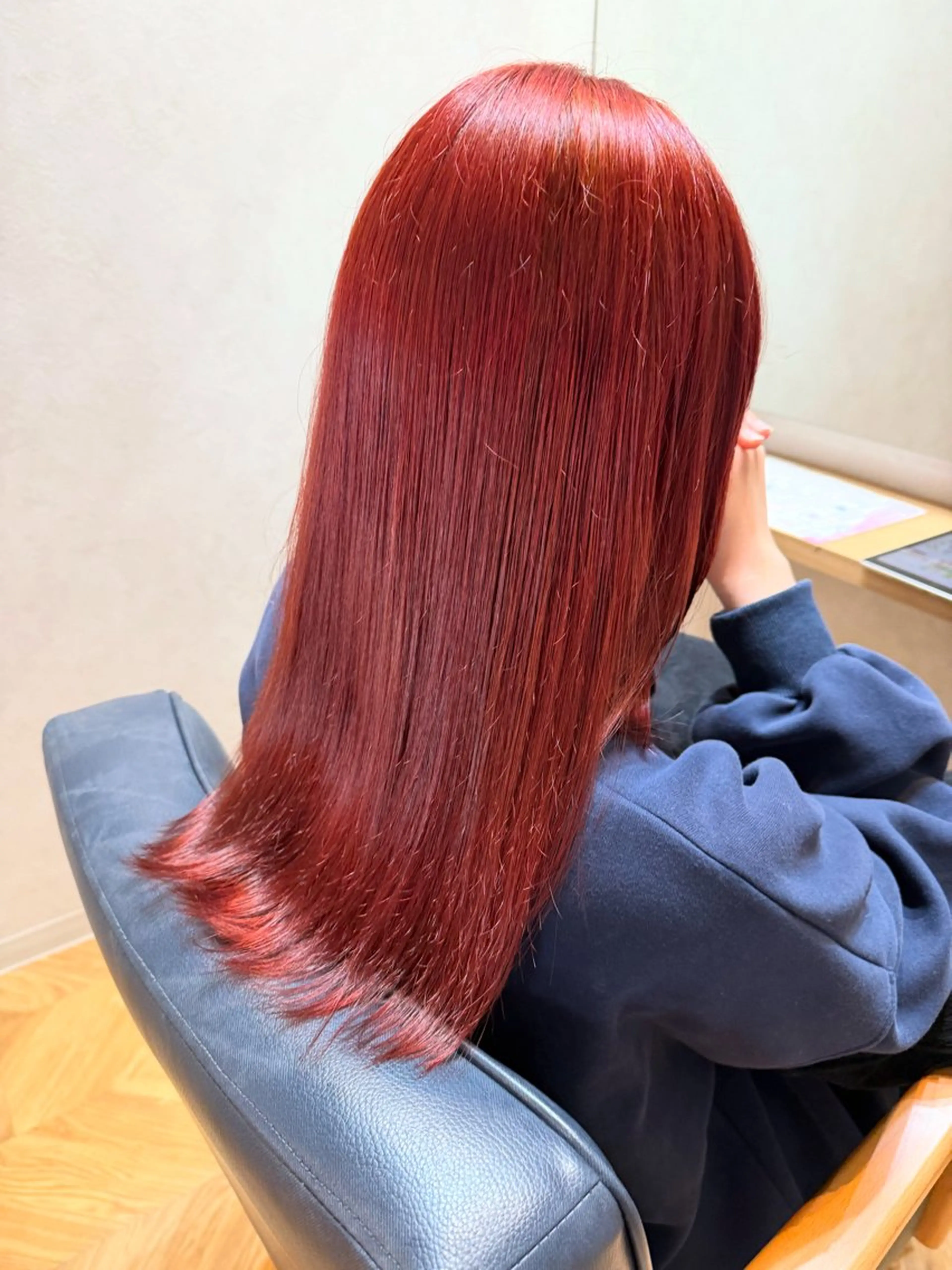 セミロング カラー ブリーチ ケアブリーチ レッドカラー ヘアカラー newi まーぼーのヘアスタイル