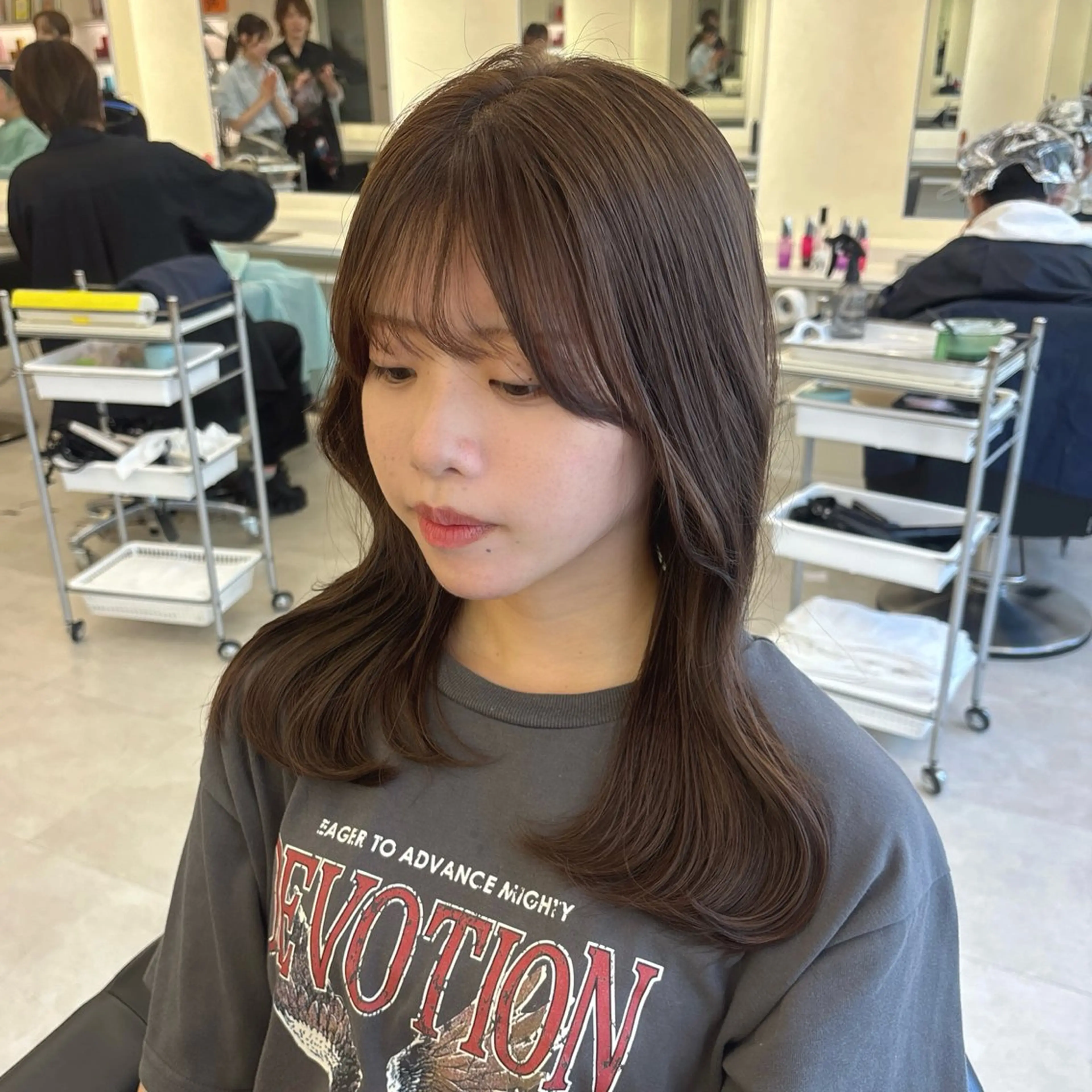 セミロング カラー ヘアカラー トリートメント Parve Mix / 根本 梨湖🫧のヘアスタイル