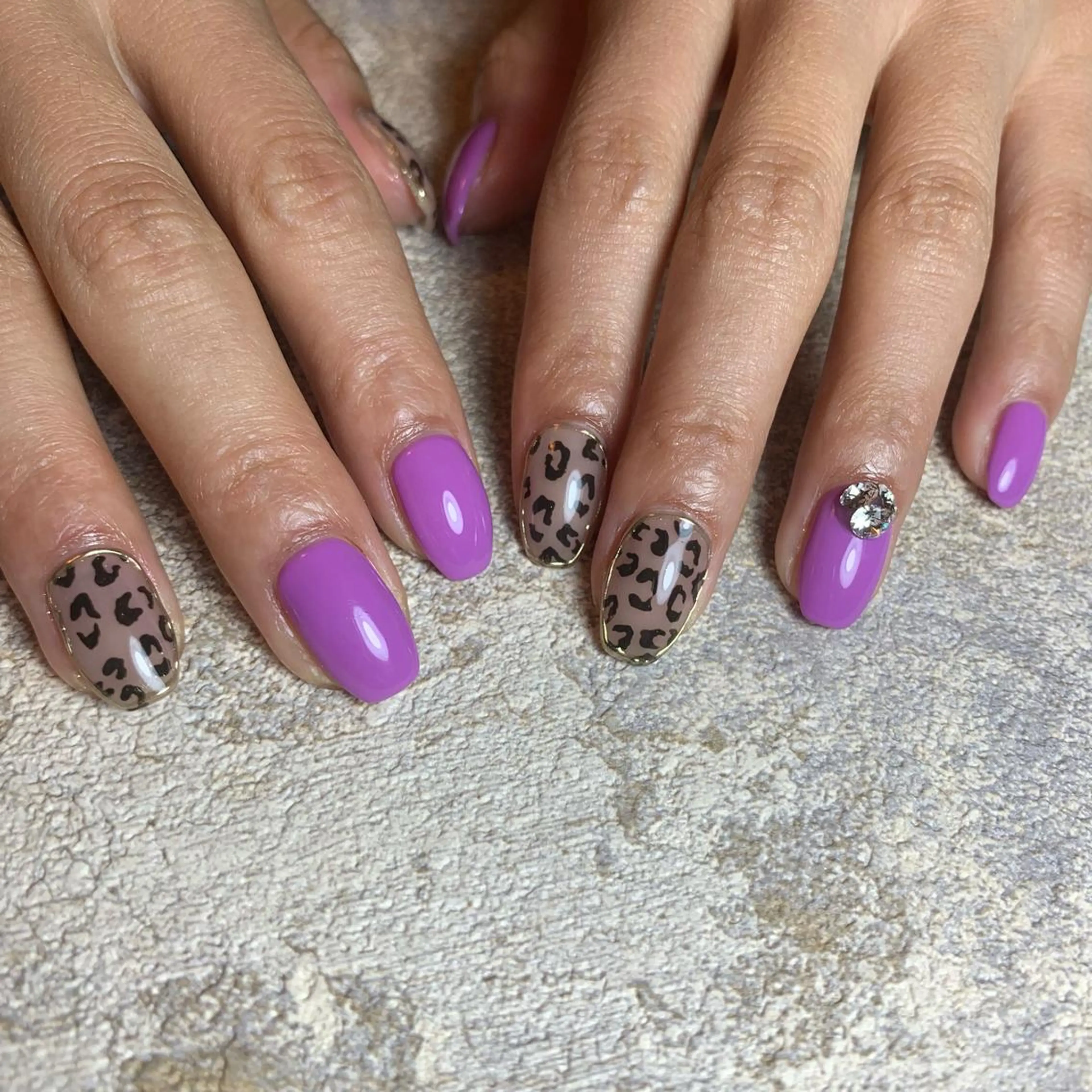 ネイル ハンドネイル repos~ルポ~所属・里見 麗のネイルデザイン