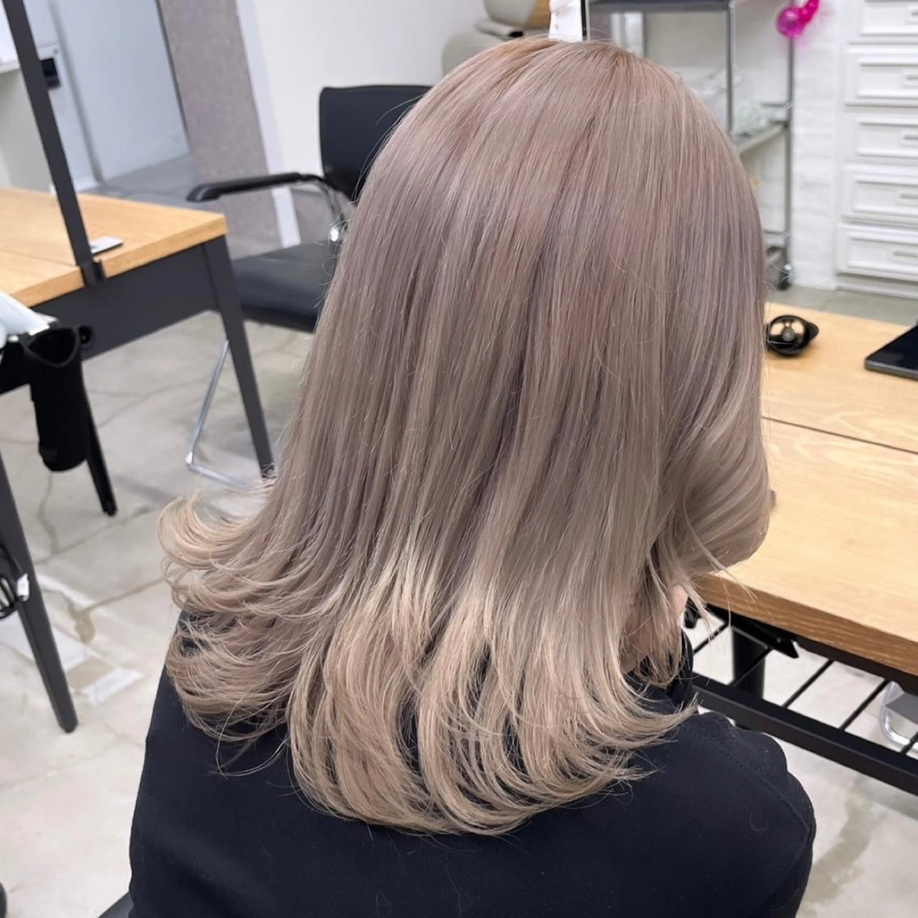 ミディアム カラー パーマ ヘアアレンジ 結婚式・ブライダル アッシュ ベージュカラー 黒髪 ブリーチ 韓国ヘア×2way 🇰🇷和知拓郎のヘアスタイル