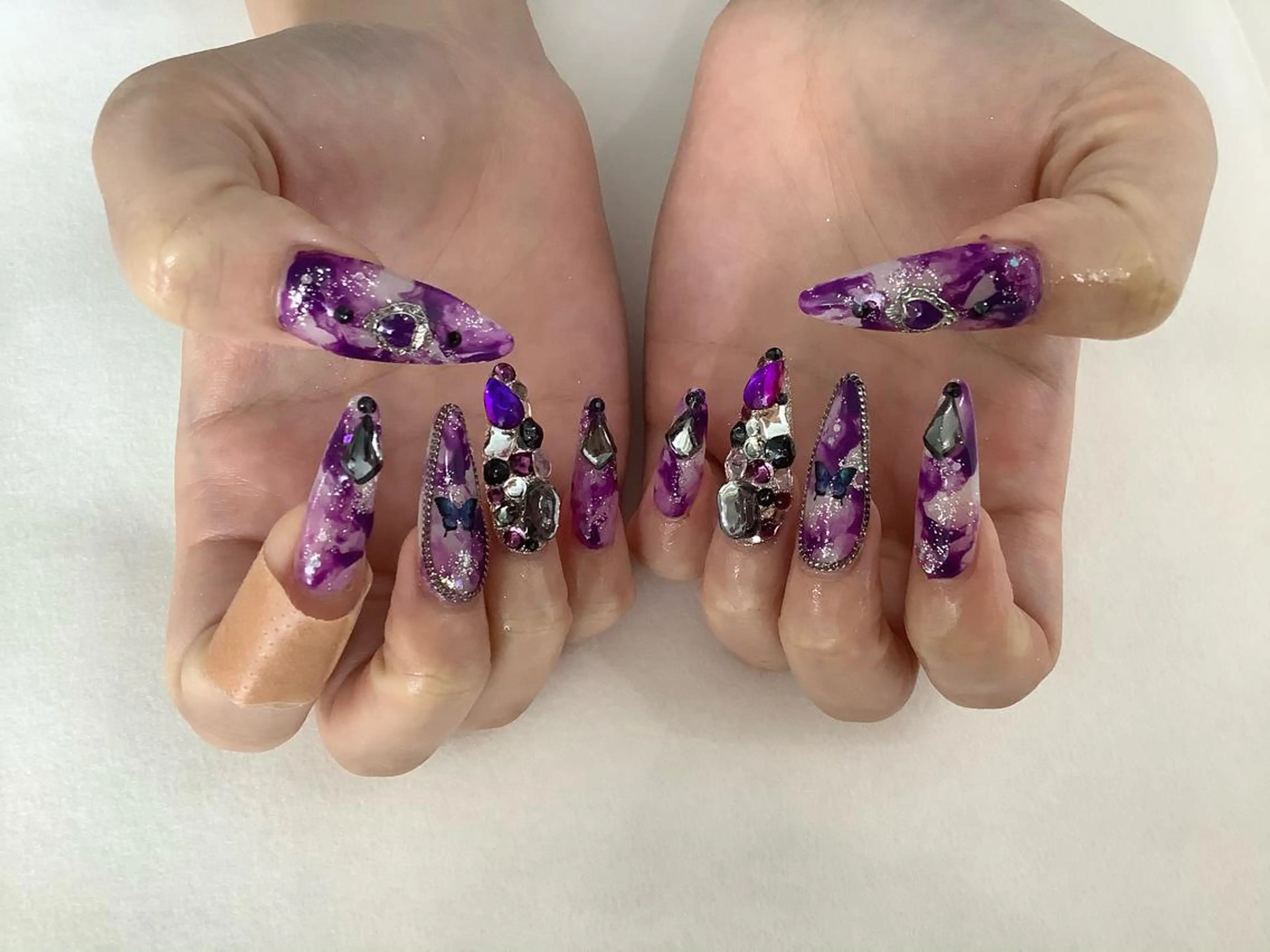 ネイル ハンドネイル 💎🐰 saki. m 🐰💎のネイルデザイン