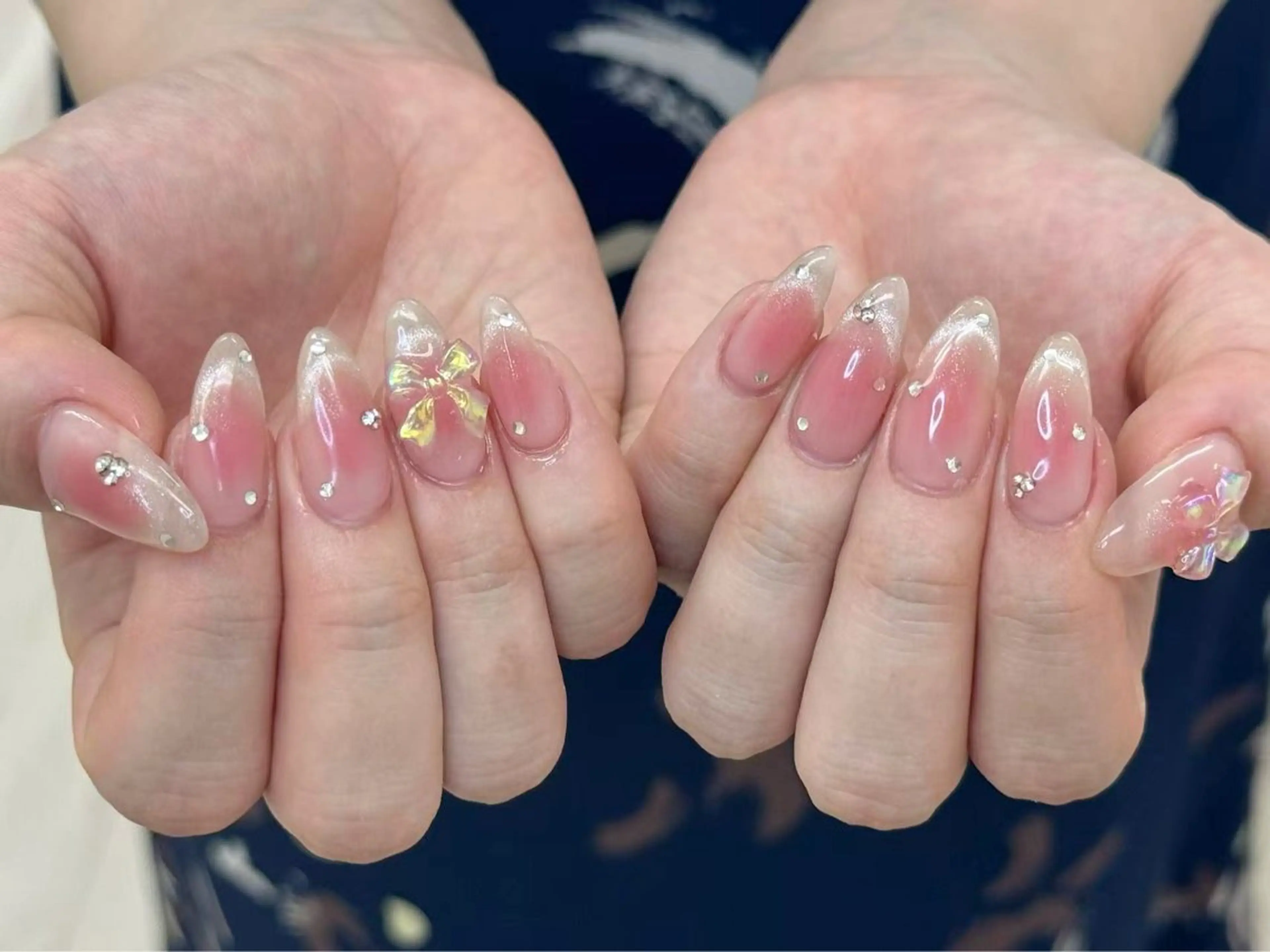 【HAND】★大人気★マグネットグラチックネイル・先端ラインチックネイルの写真