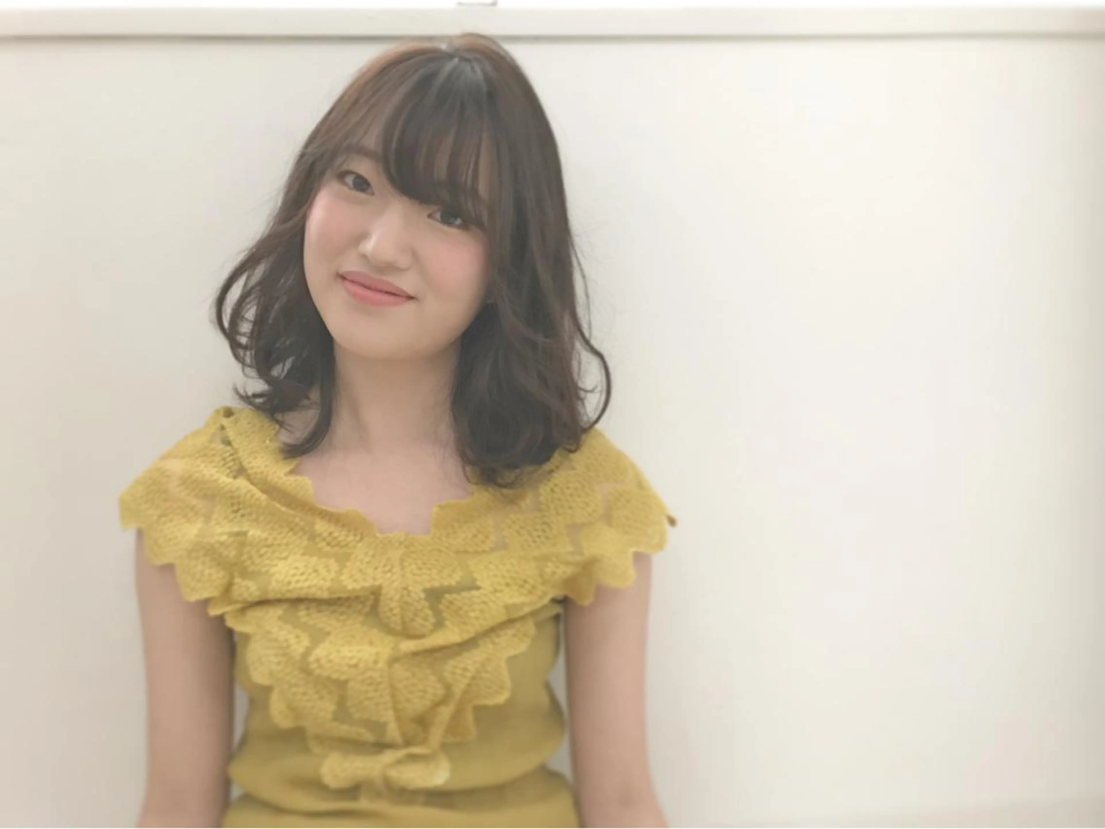 セミロング カラー 鎌田 祥江のヘアスタイル