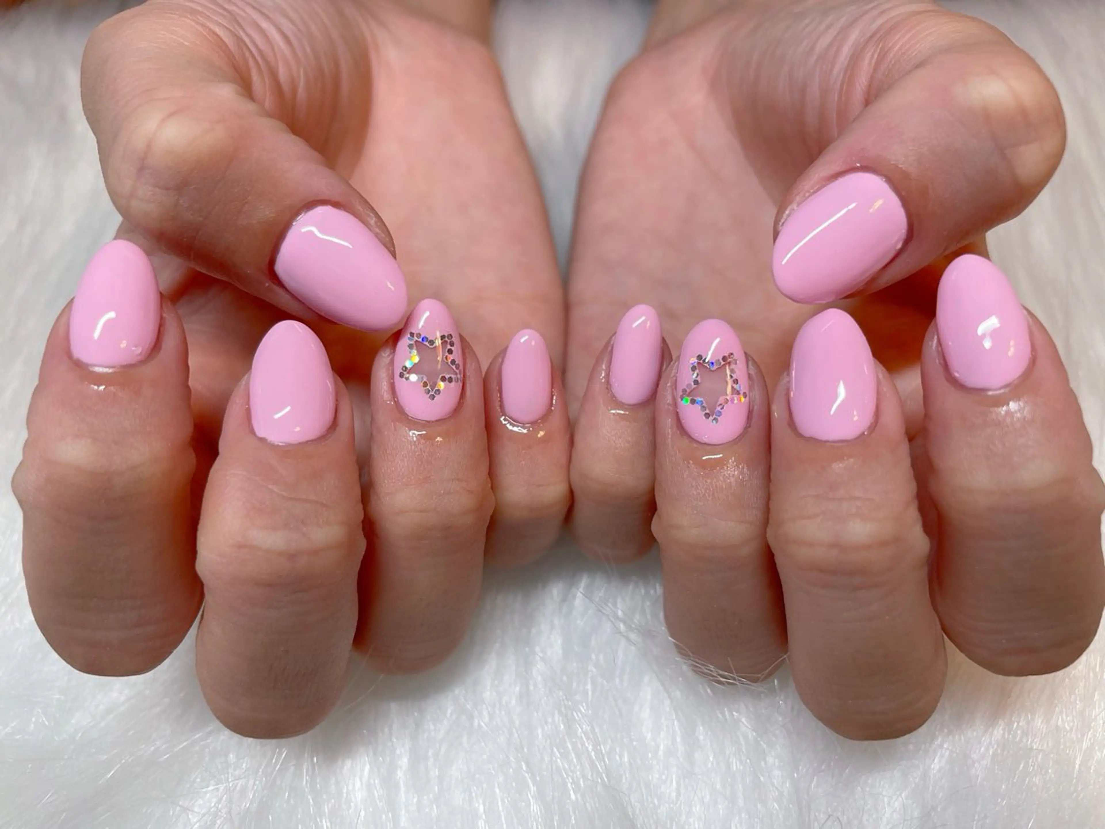 ネイル ホログラムネイル ピンク ハンドネイル エン Nail salonのネイルデザイン