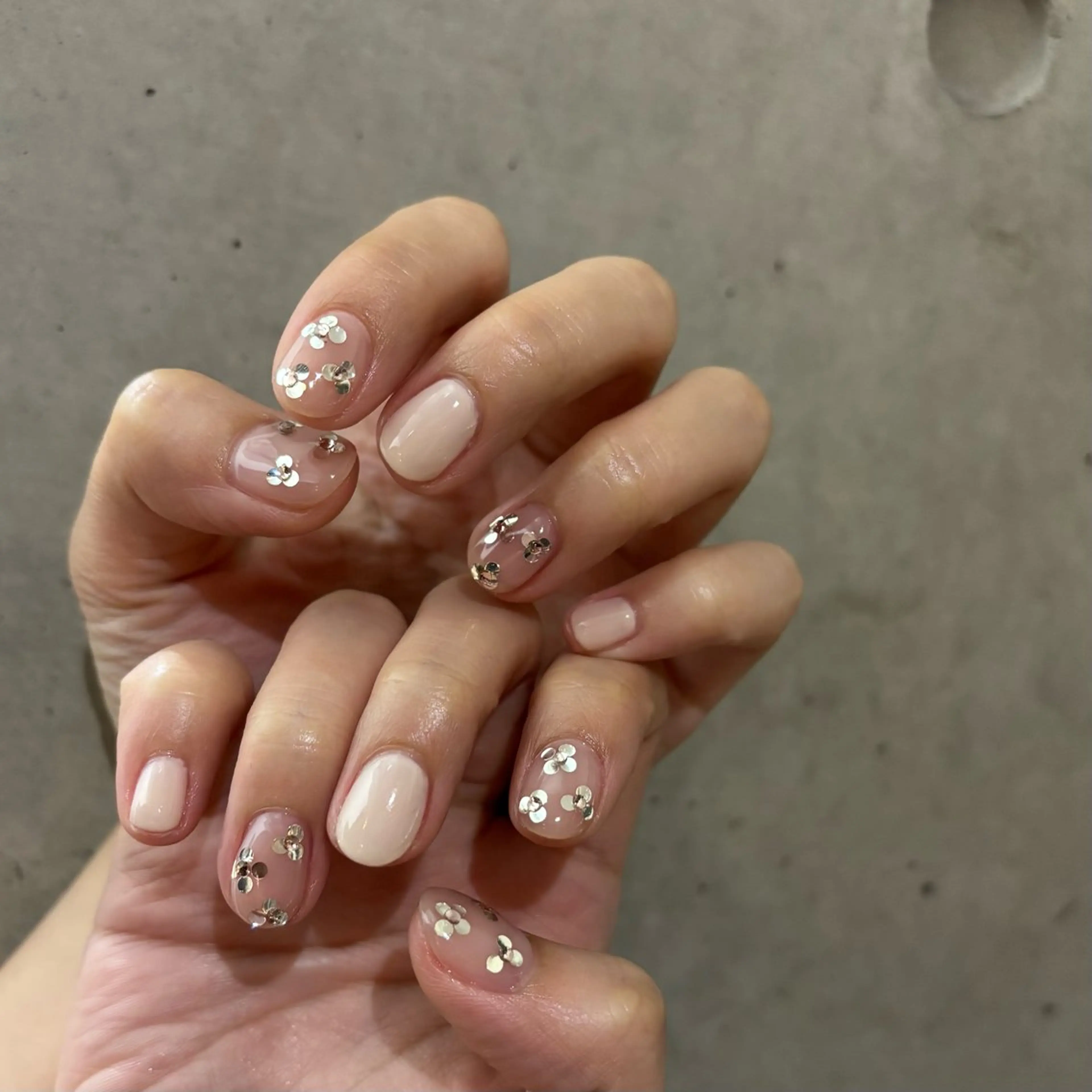 ネイル MARIE NAILS 大阪梅田店所属・藤原 舞衣のネイルデザイン