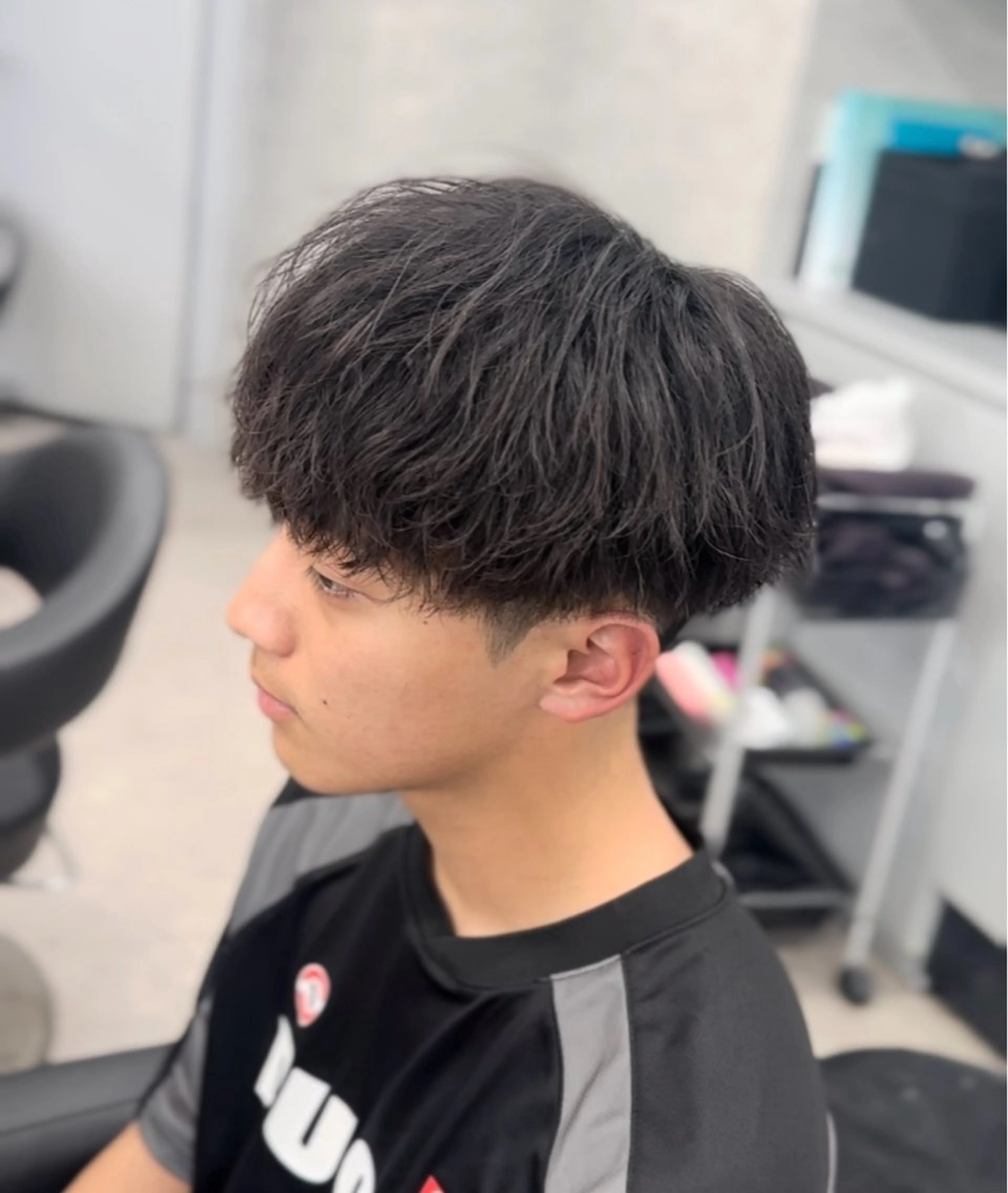 カラー パーマ メンズ センターパート フェザーパーマ メンズハイライト メンズメッシュ マッシュ 福井祥太／ニュアンス /韓国メンズ🇰🇷のヘアスタイル