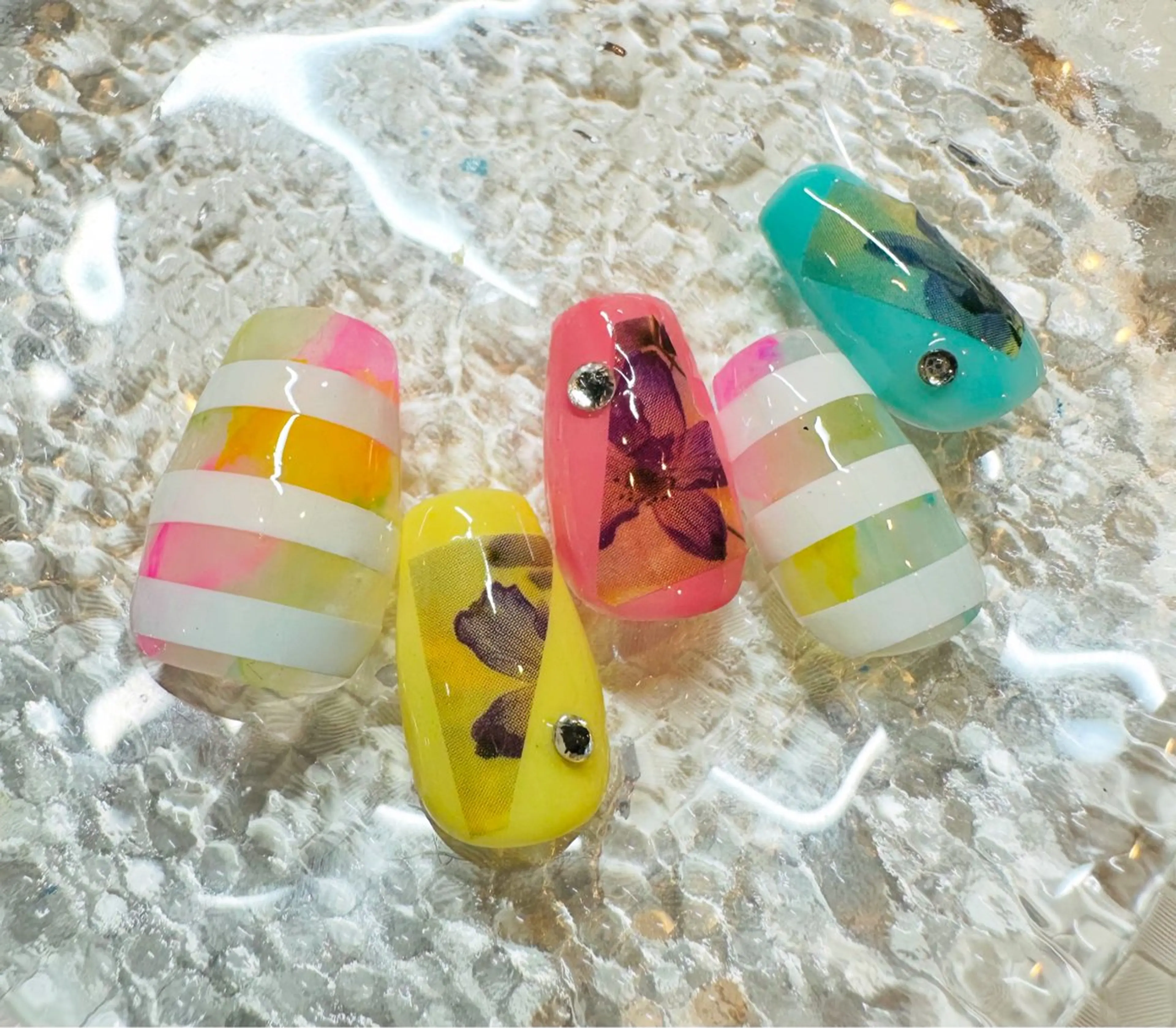 ネイル ボーダー ハンドネイル ネイルサロンエレノア所属・田端 笑理菜のネイルデザイン