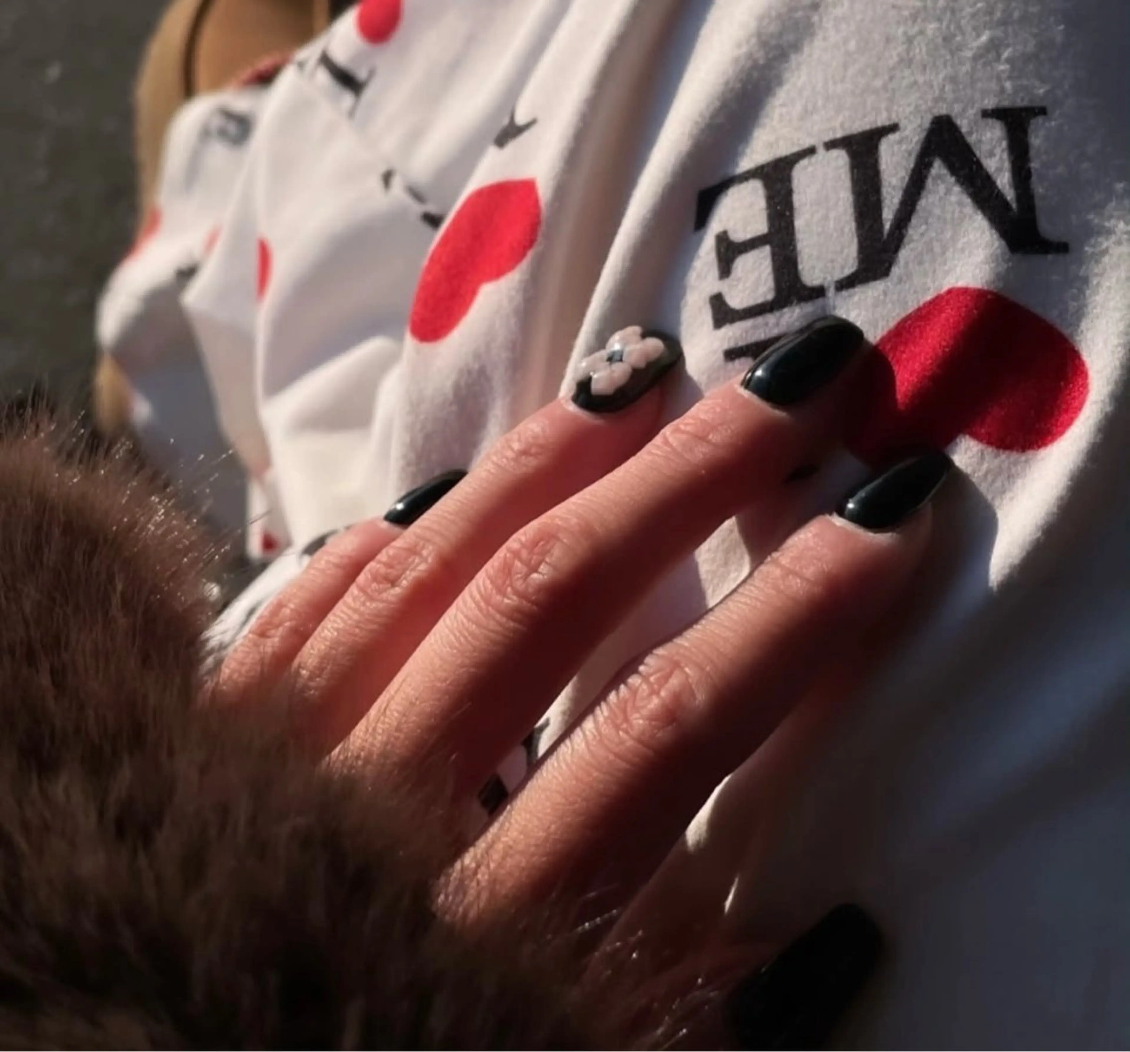 ネイル リボン シンプルネイル ハンドネイル 8appy YUKITIN.Bのネイルデザイン