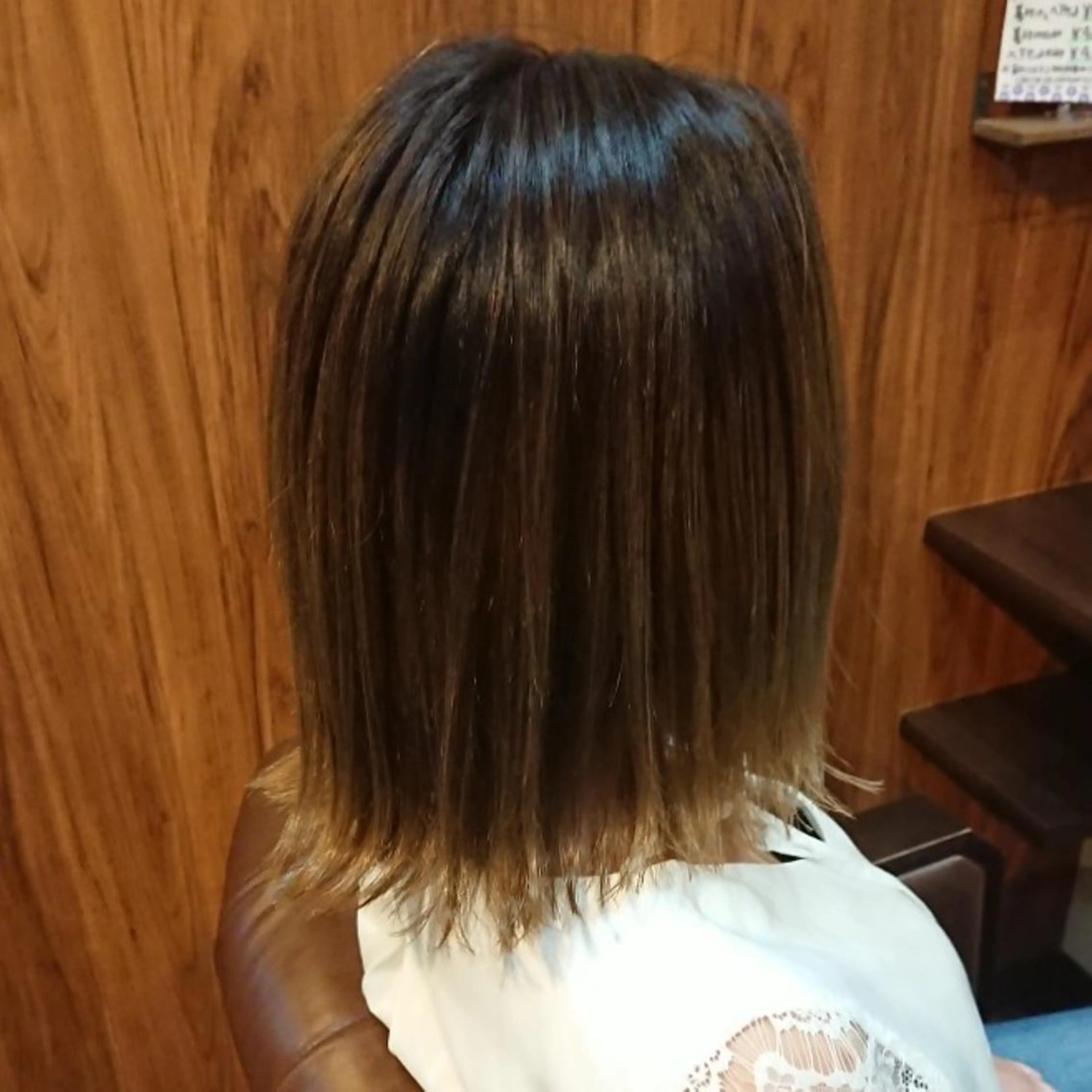 ショート カラー ベージュカラー ヘアカラー トリートメント 美髪 カラーリストのヘアスタイル