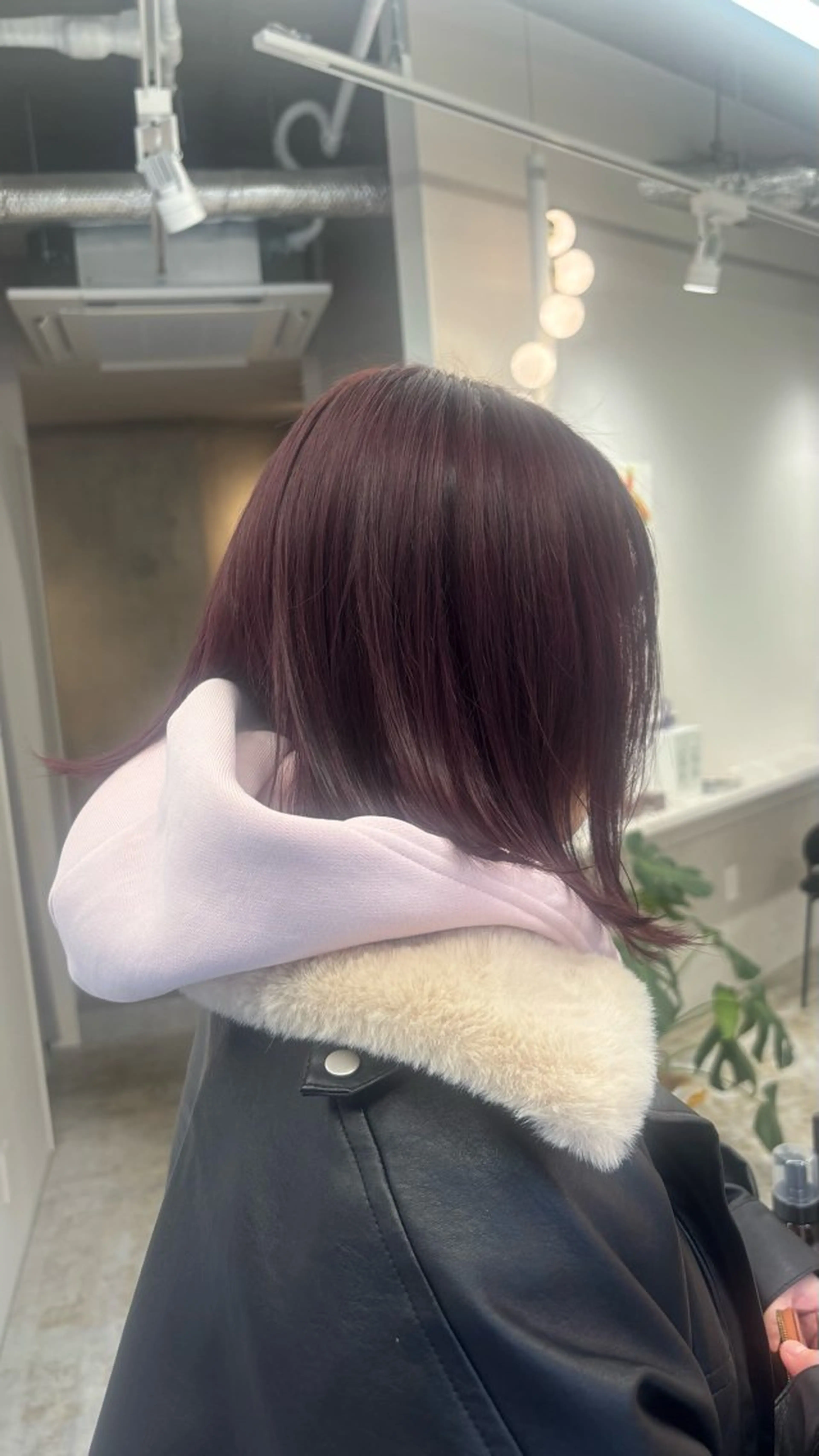 ミディアム ヘアカラー makoto⌇レイヤ ー⌇艶カラー🍒‎のヘアスタイル