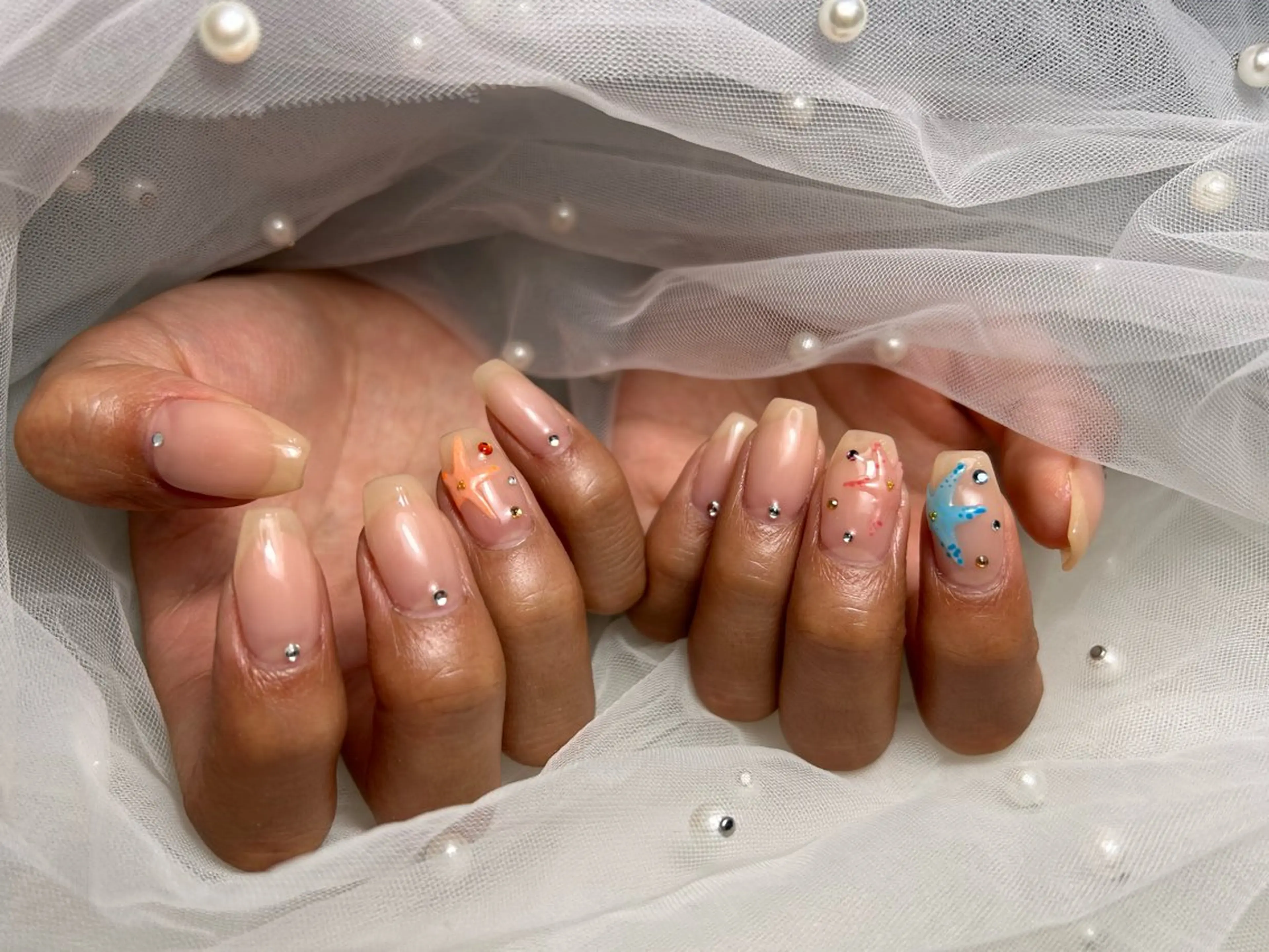 ネイル ハンドネイル フットネイル ✴︎ Delightのネイルデザイン