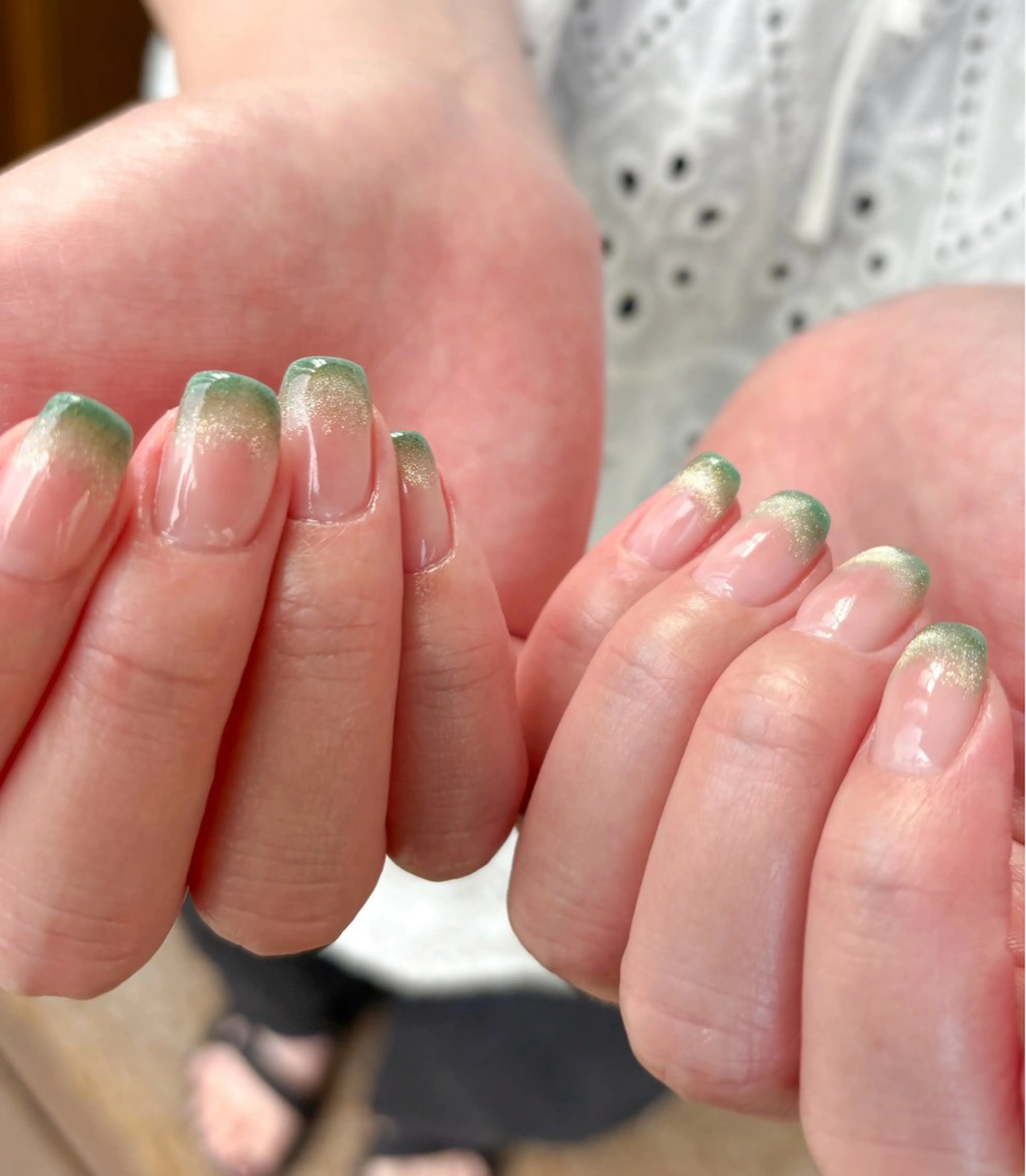 ネイル チークネイル フレンチネイル マグネットネイル マグネットフレンチ ハンドネイル 🌲🌳🚪iiit o🌲🌳🌲のネイルデザイン