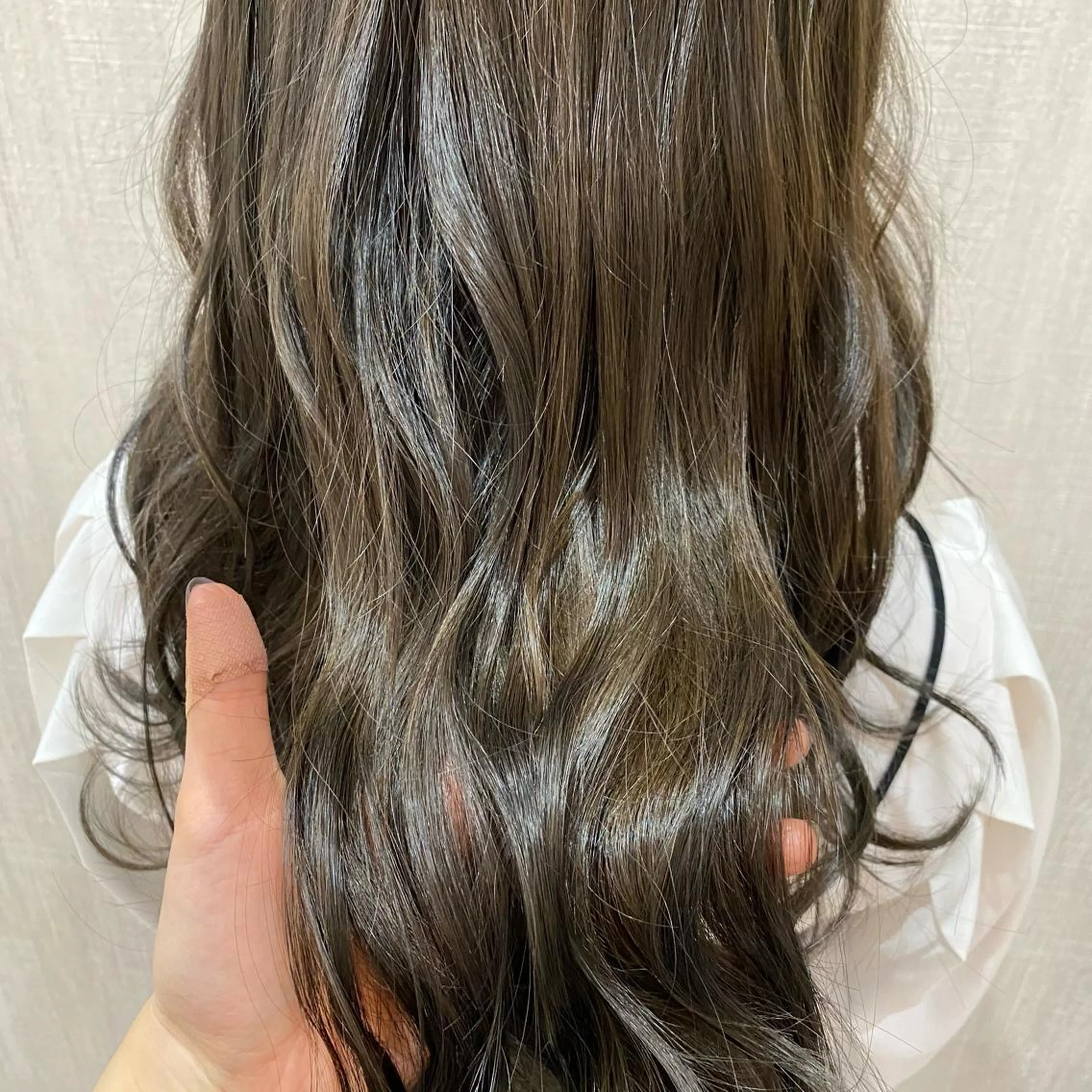 ロング カラー ヘアカラー 🫧透け感⋆艶髪💎 山口アヤカのヘアスタイル