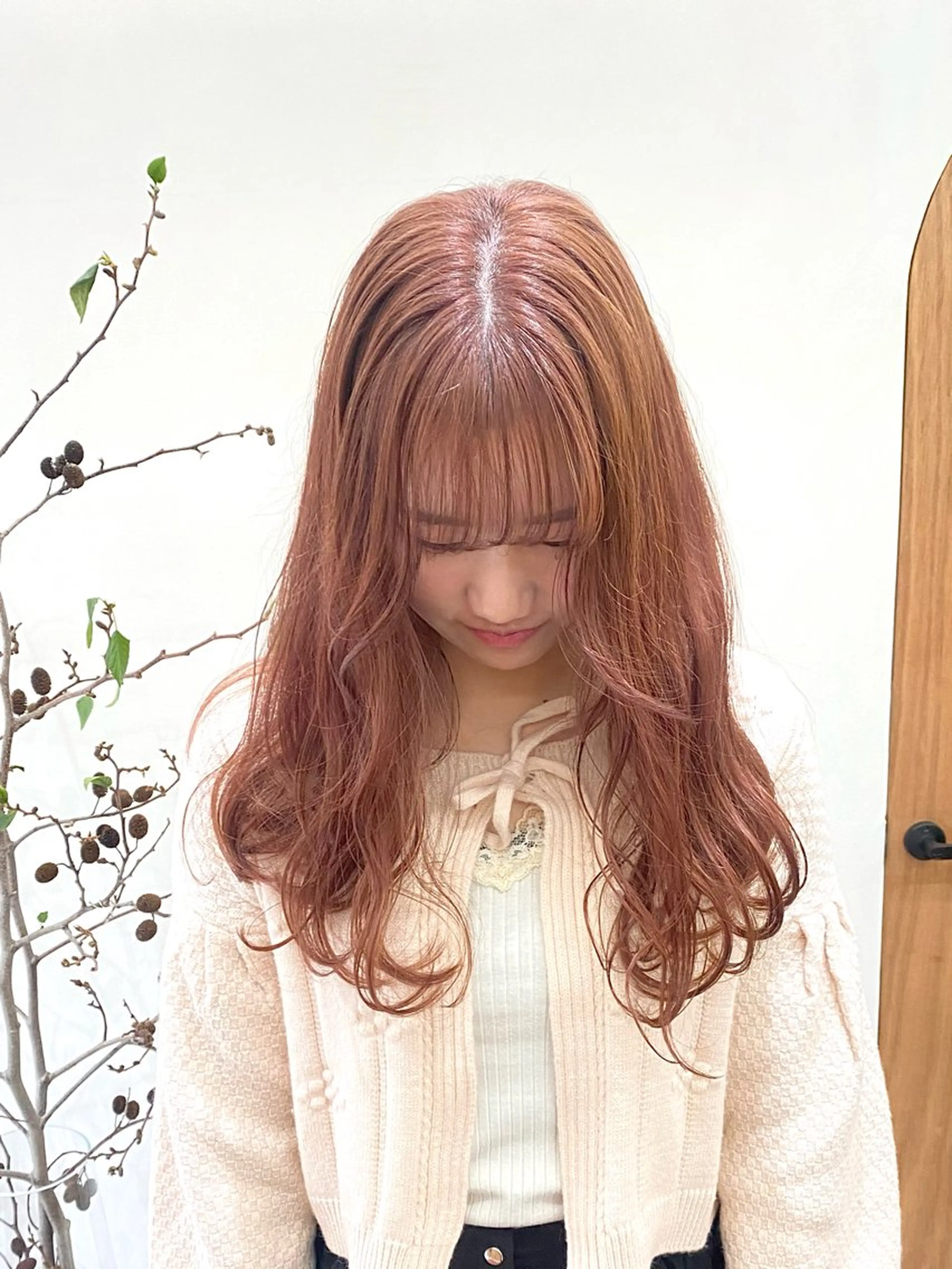 【ハイトーン💘】🦩カット+ブリーチwカラー🦩+ケアトリートメント+超音波アイロン付き🌷の写真