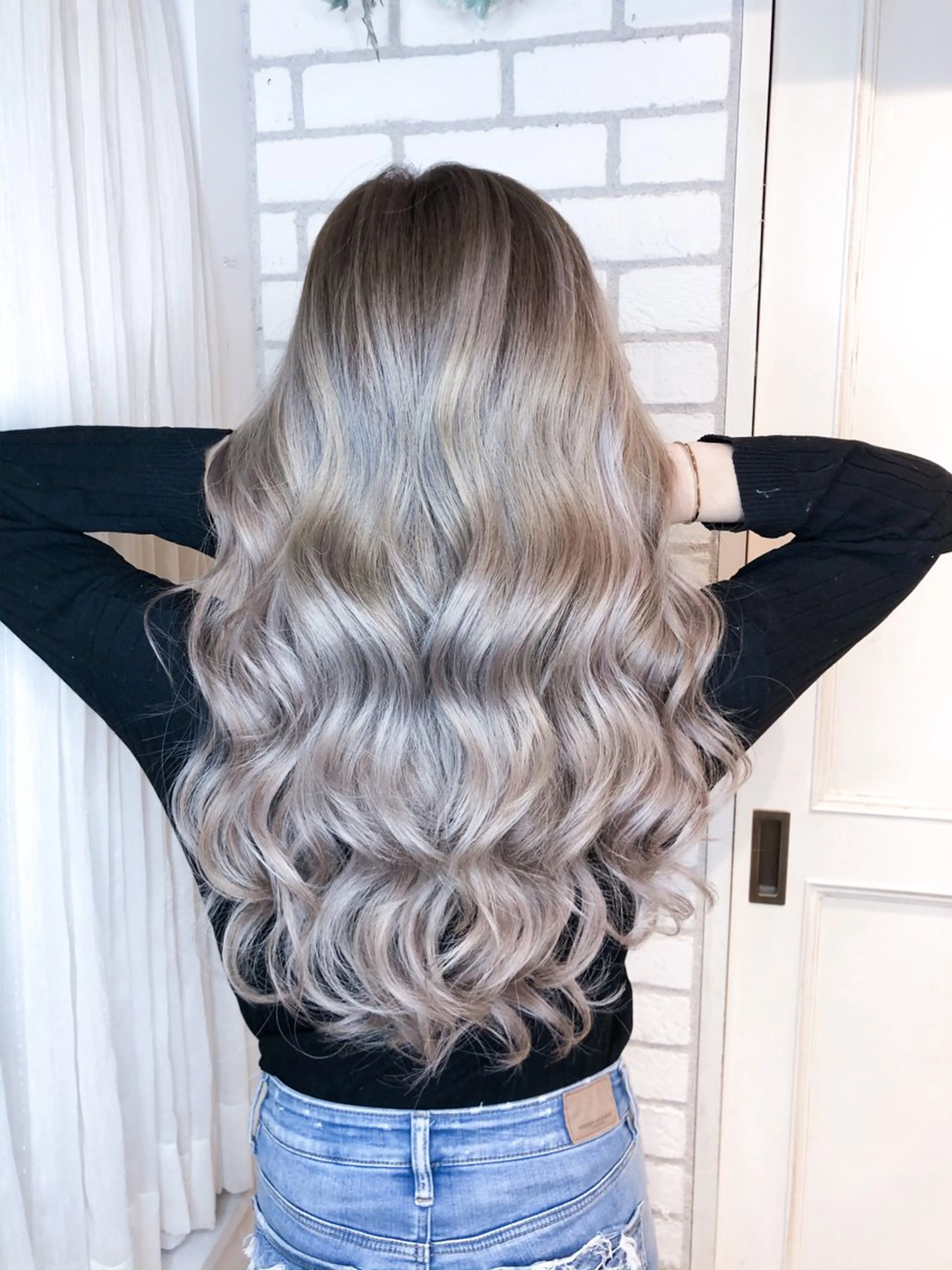 ロング カラー シールエクステ ブリーチ ケアブリーチ デザインカラー ダブルカラー loa所属・🦋韓国hair🦋 エクステ店長sakiのヘアスタイル