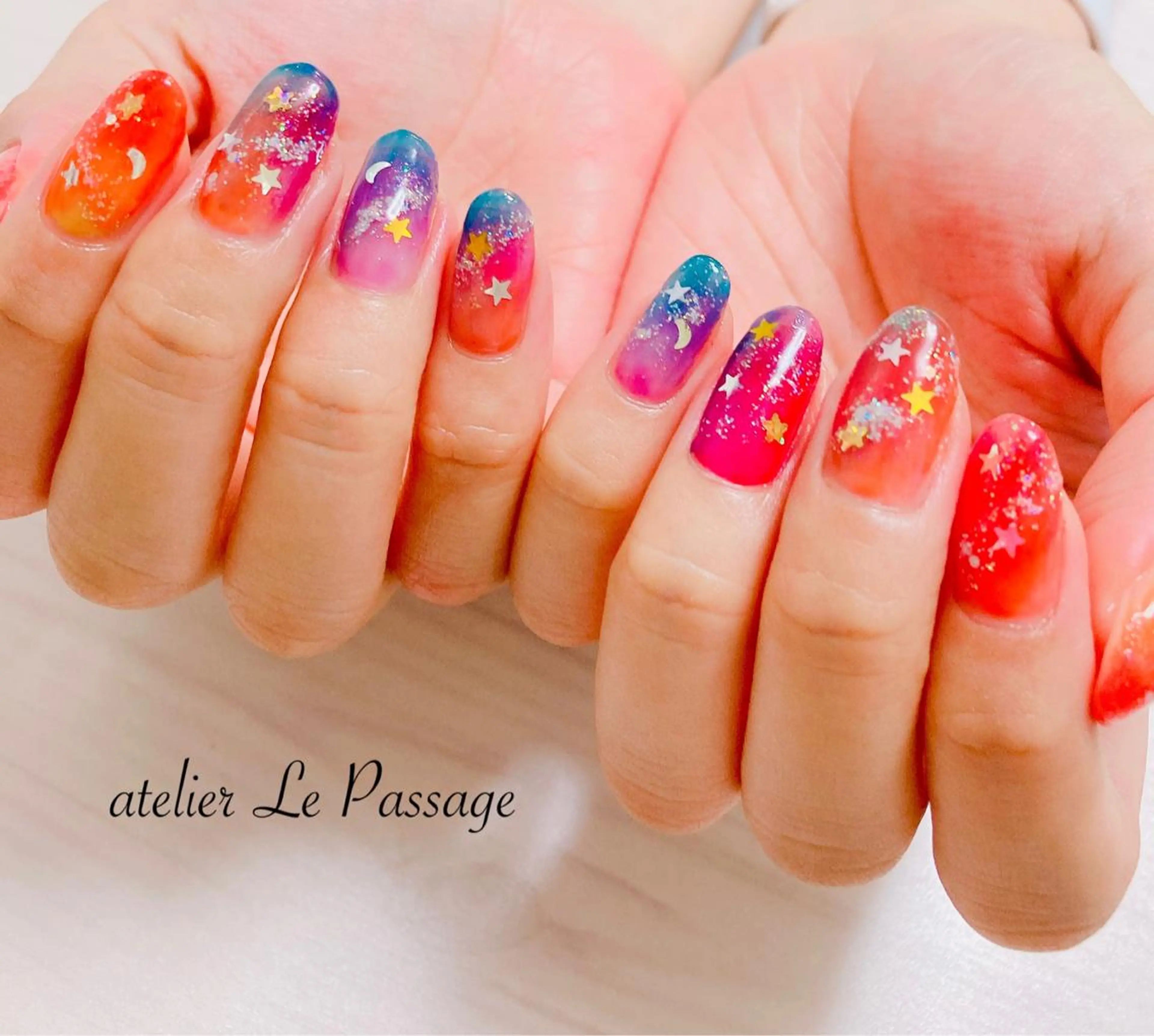 ネイル ジェルネイル キラキラネイル ニュアンスネイル オフィスネイル パラジェル Atelier Le Passage所属・h nakatsukaのネイルデザイン