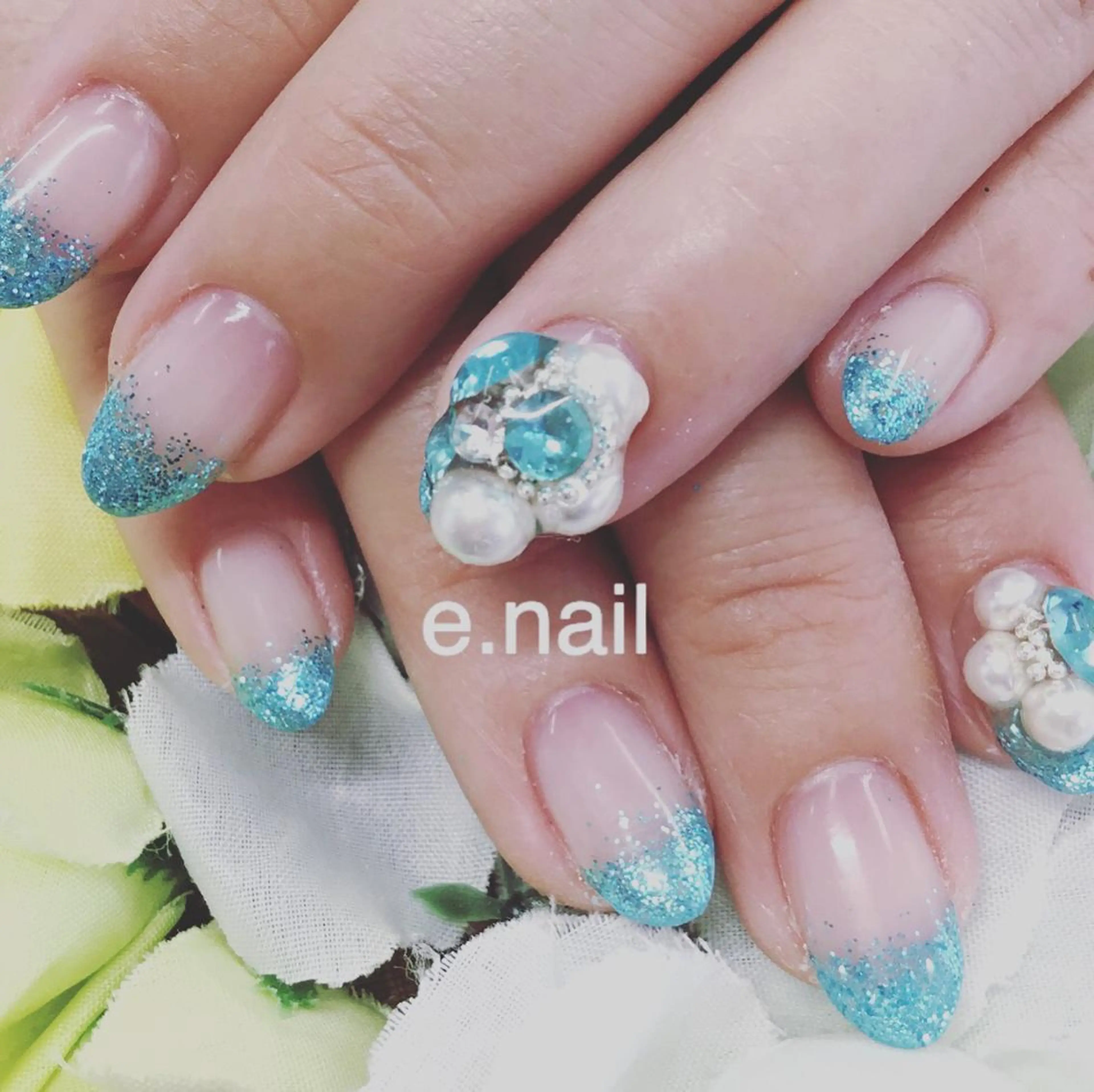 ネイル e.nail所属・和賀井 恵理のネイルデザイン