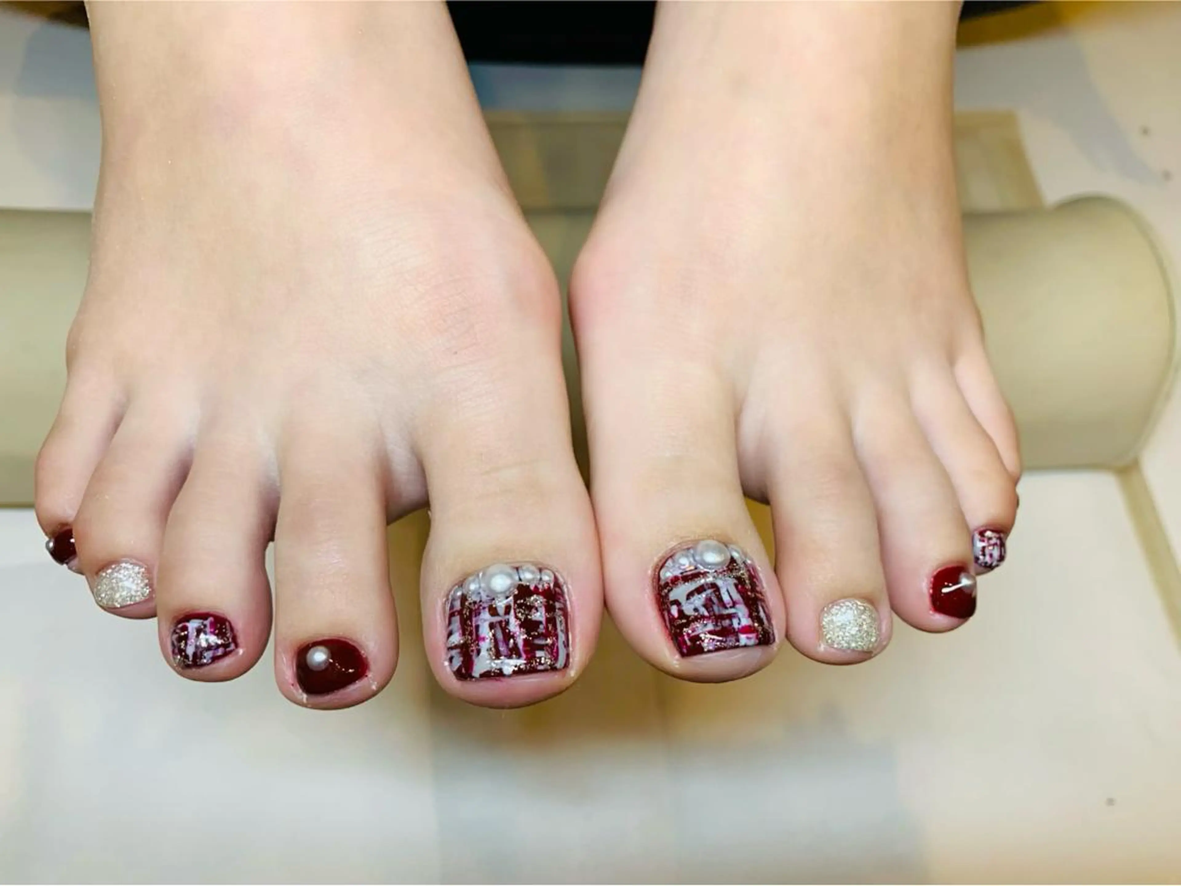 ネイル ラメ(グリッター) ワンカラーネイル フットネイル no-birisu nailのネイルデザイン