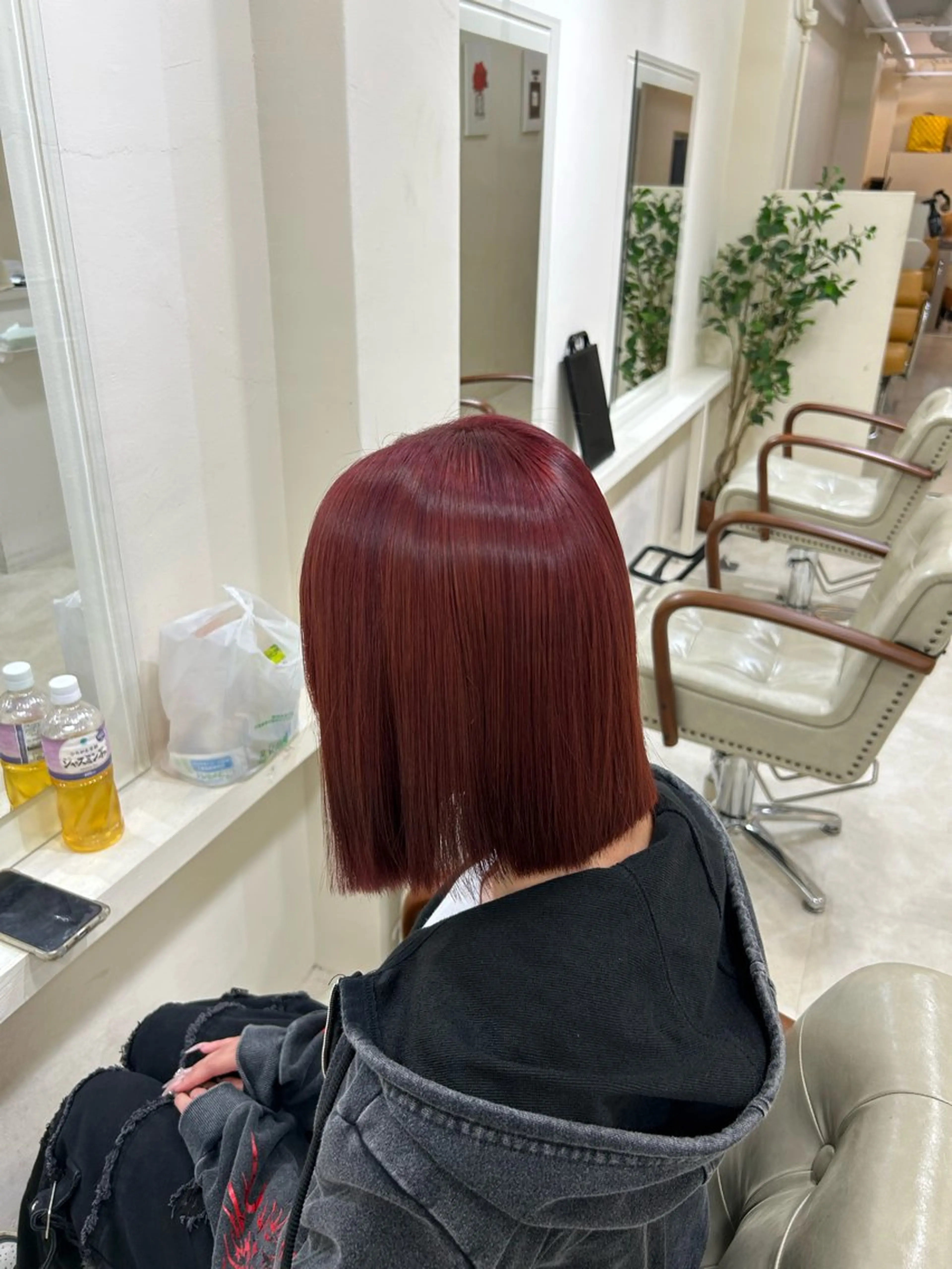 ショート ヘアカラー トリートメント carina✂️ ハイトーンカラー🤩のヘアスタイル