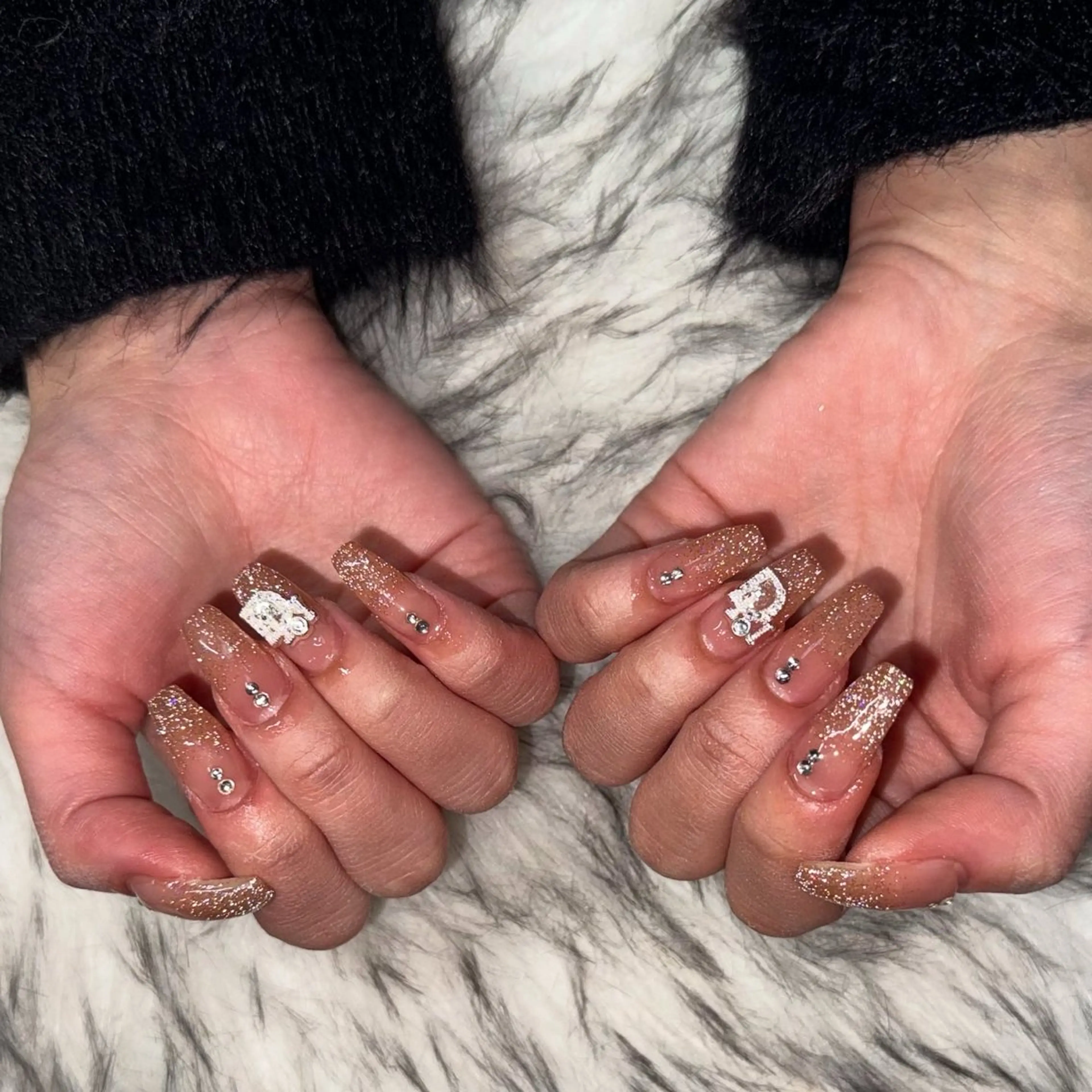 ロング ハンドネイル mao .のネイルデザイン