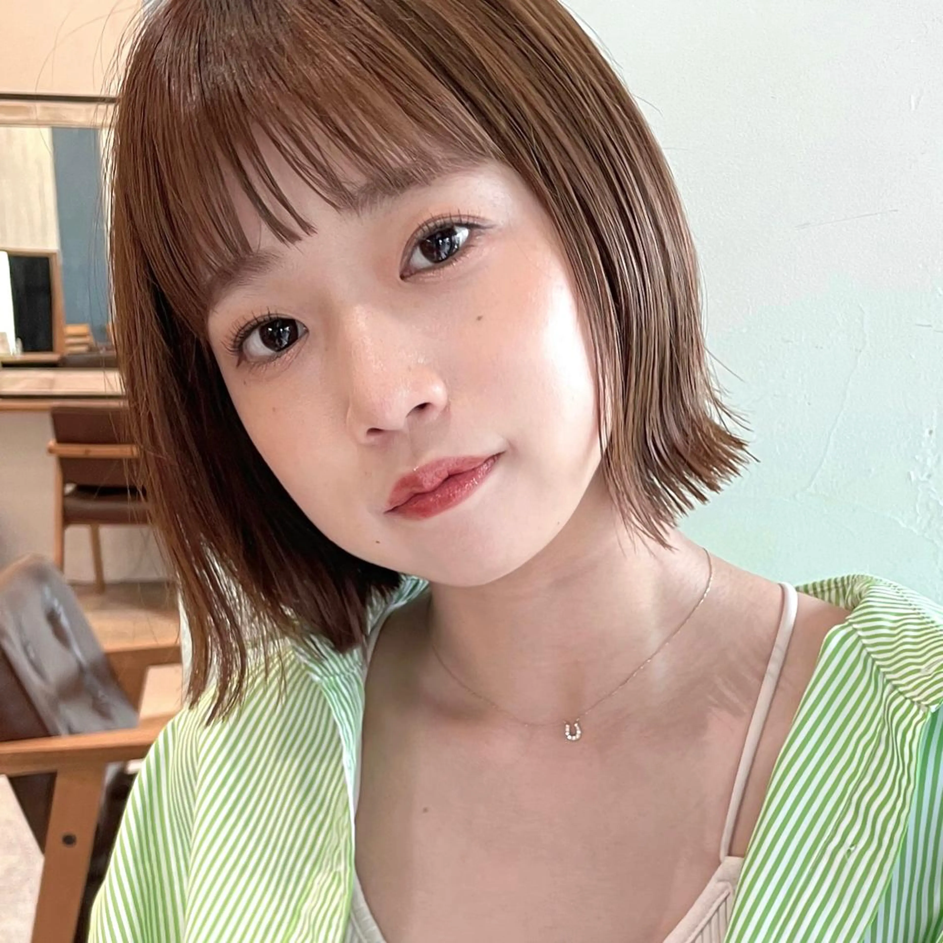 ショート カラー ヘアアレンジ 外ハネヘア カット ヘアカラー OAK 学芸大学所属・秋葉萌　透明感カラー /レイヤー/ボブ♡のヘアスタイル