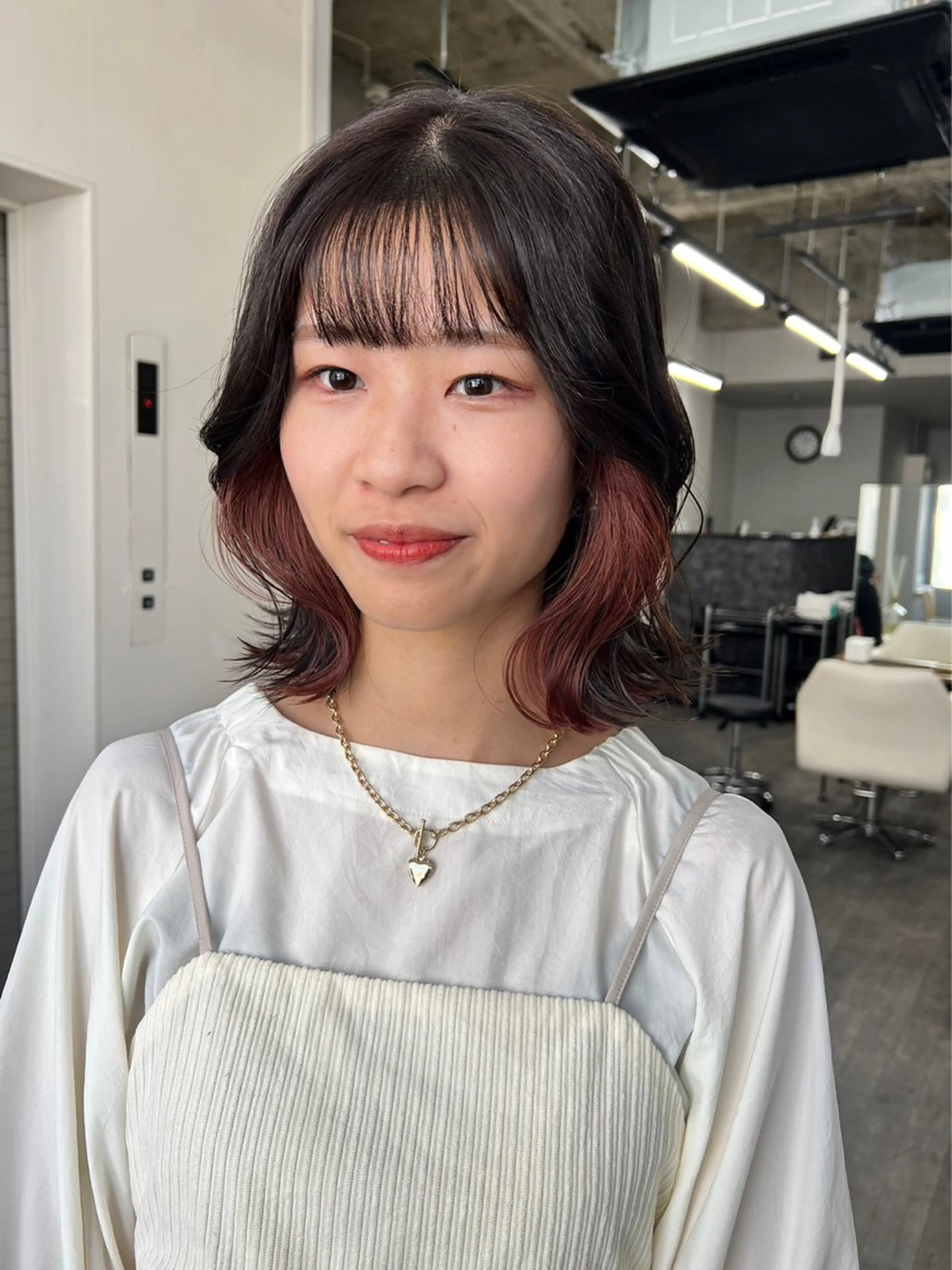 ミディアム くびれヘア トリートメント CHORD 四条河原町駅店　髪質改善&韓国風&ハイトーンカラー所属・けいと髪質改善 全年齢リピート多数のヘアスタイル