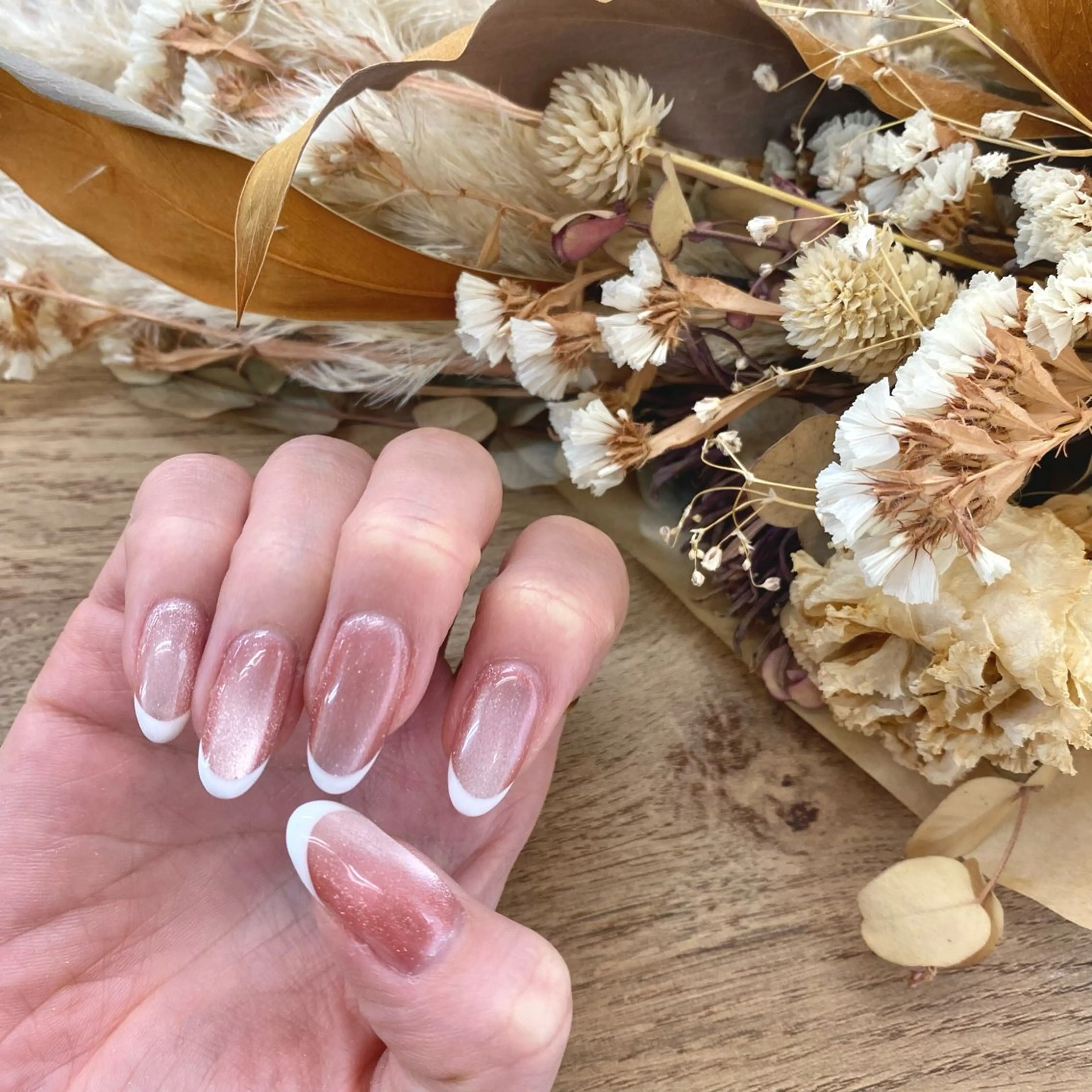 【💎オフなし】フレンチネイル💅(ベースカラー:マグネット🧲)の写真