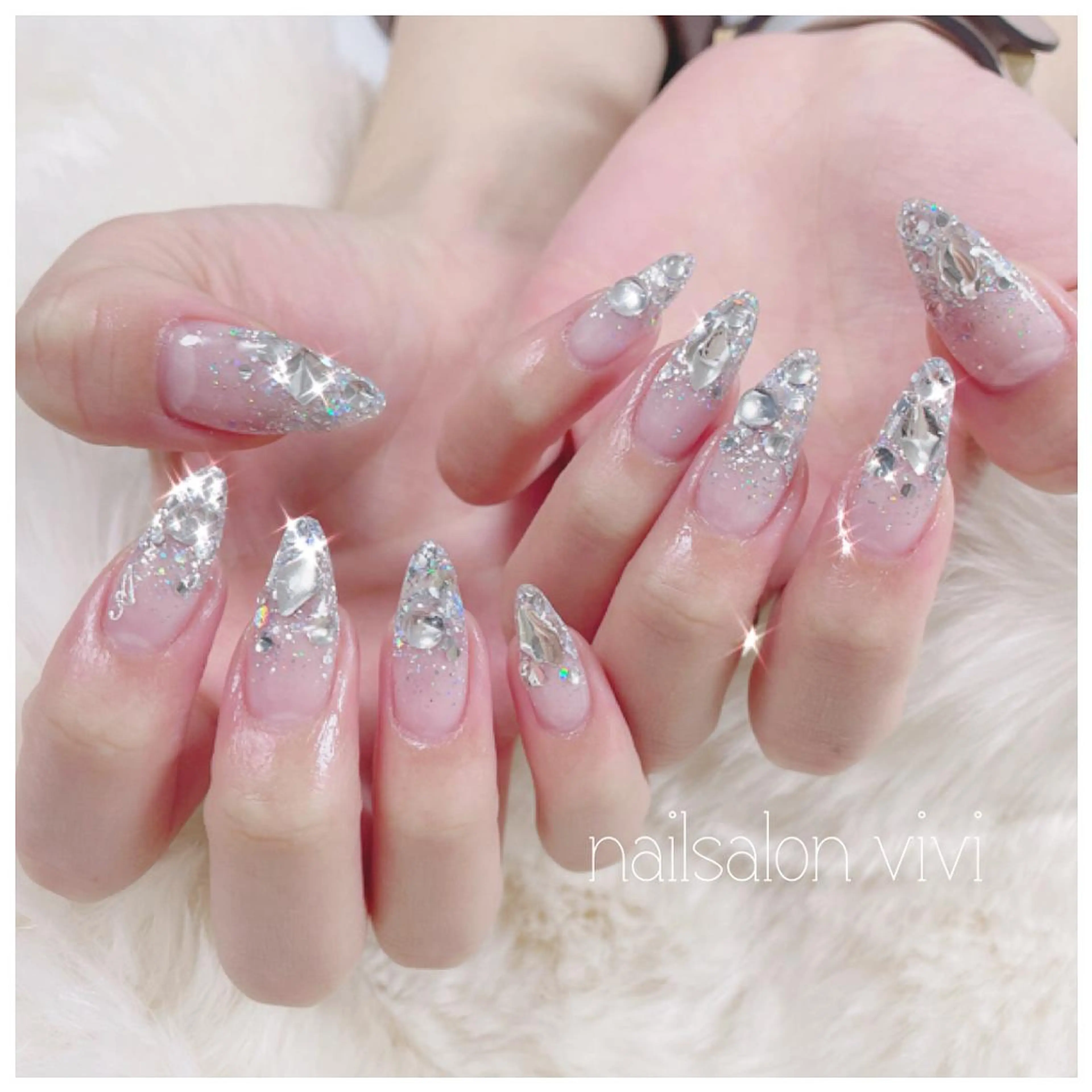 ネイル ＶＩＶＩ nailsalonのネイルデザイン