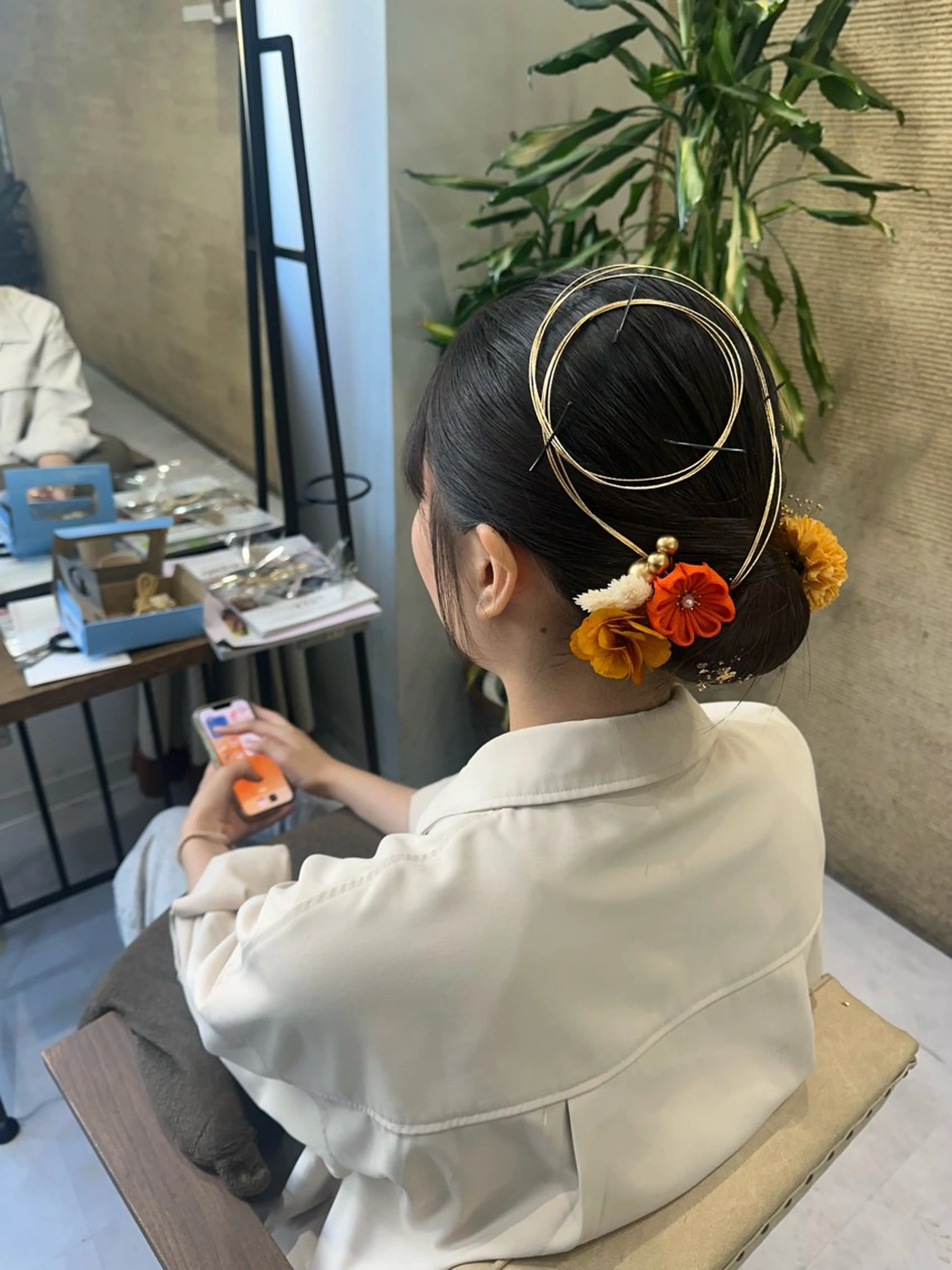 セミロング ヘアアレンジ ヘアセット 髪質改善AUSTIN登戸所属・野村 一花 / 暖色 カラー / Wカラーのヘアスタイル