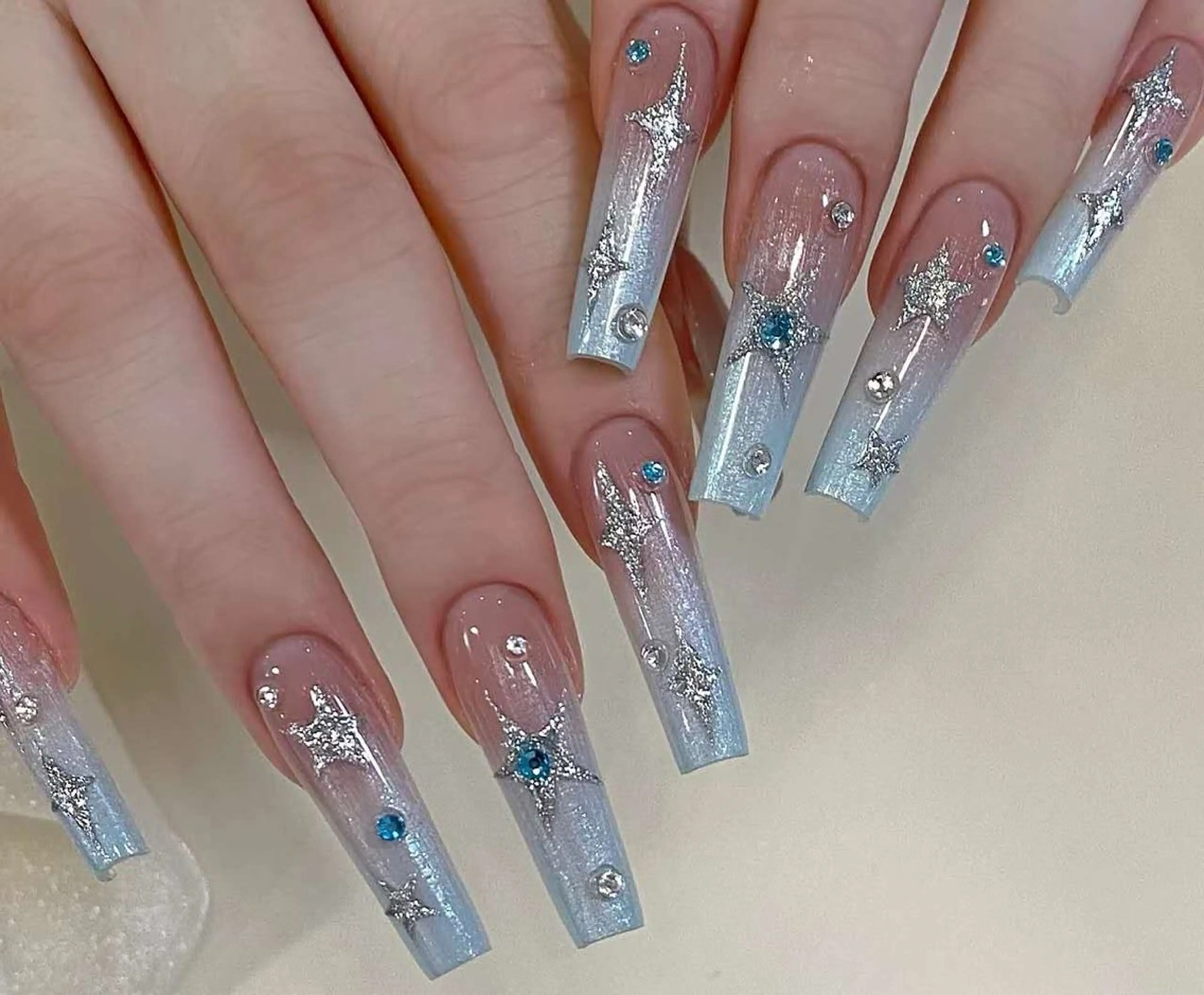 ネイル 小島 千尋のネイルデザイン