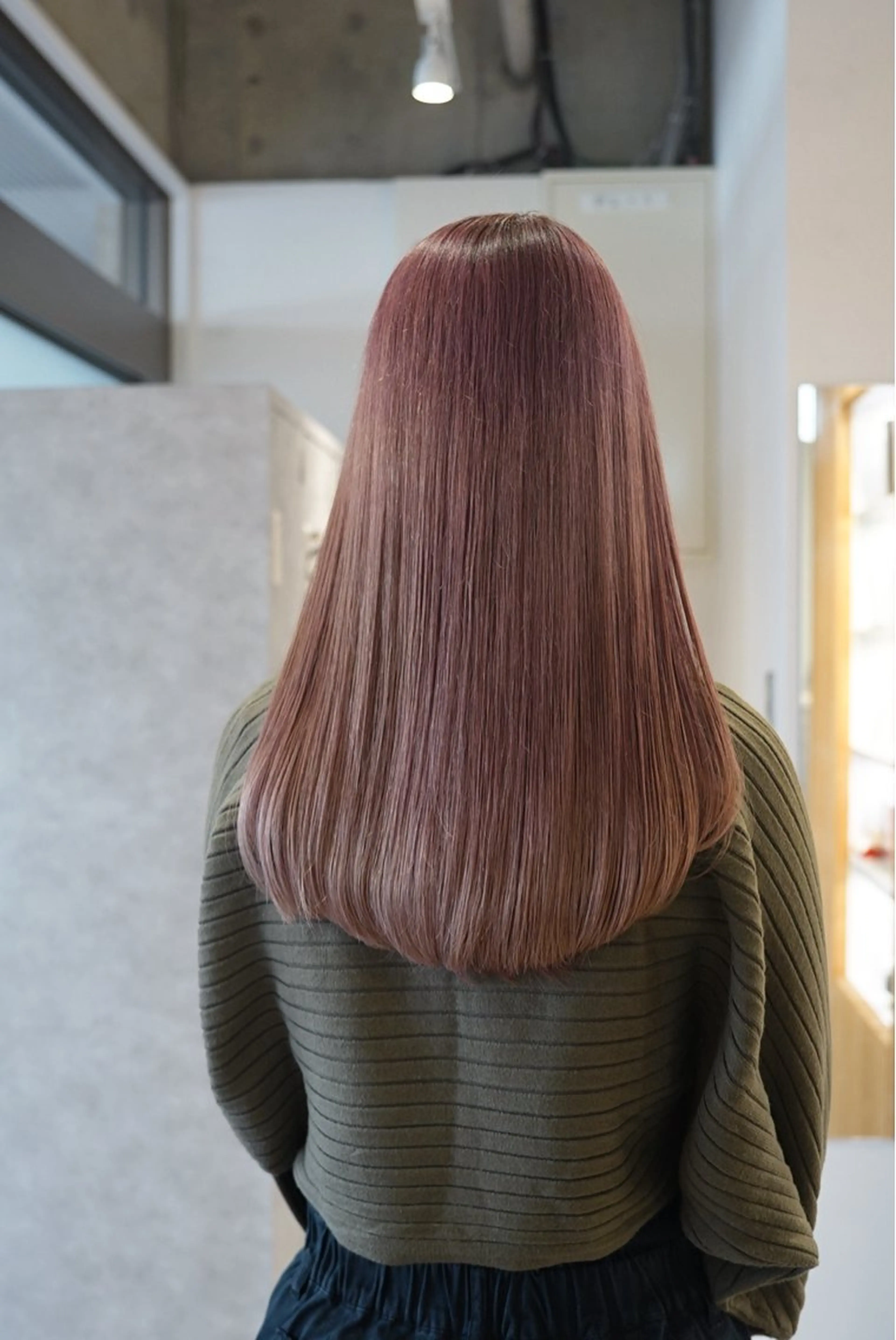 ロング カラー 月100人以上 髪質改善施術｜谷口のヘアスタイル